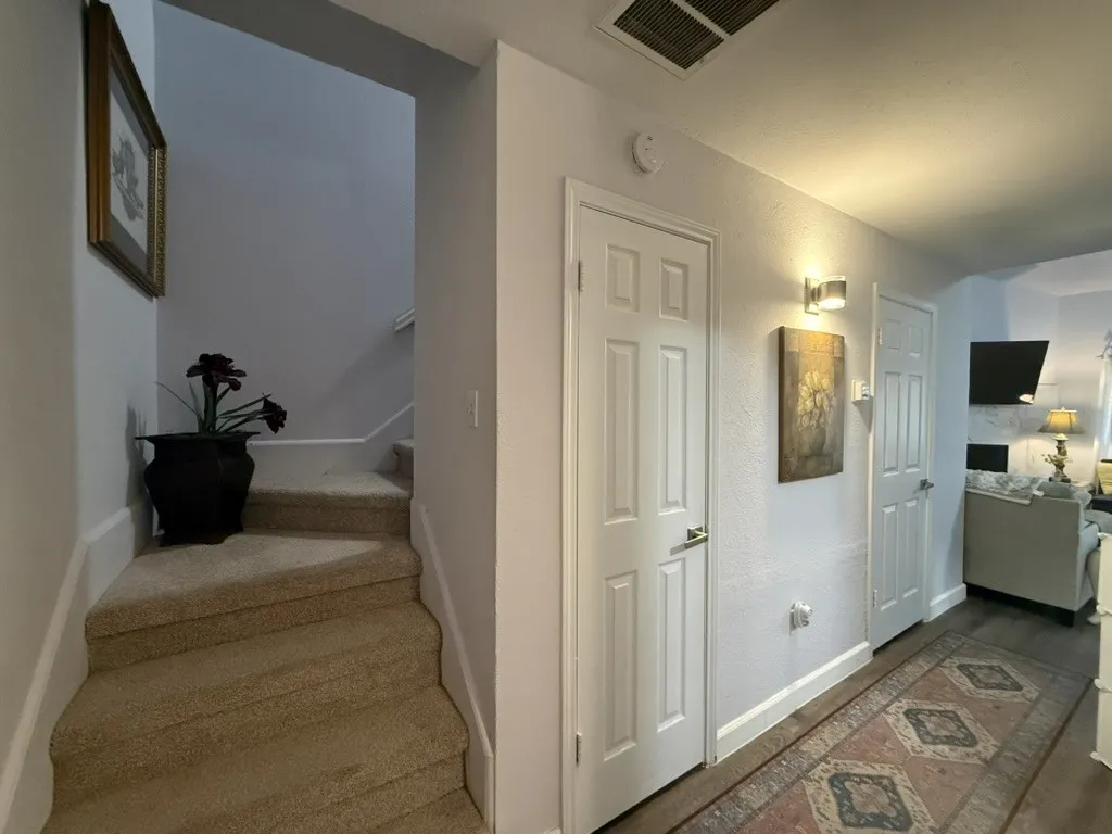 Condominium For Rent in Dallas County , 2835 Keller Springs Road 103, Carrollton, Texas 75006, 2 Bedroom, 3 Bathroom, Garage spaces, 1,225 Sqft, built in 1982, mls#21403035, Real Estate Agent in Carrollton, Homes For Rent in Dallas county, Homes For Rent in Carrollton, Realtor in Carrollton Texas, Real Estate Brokerage Independent Realty Texas, Luminita Cordes Realtor