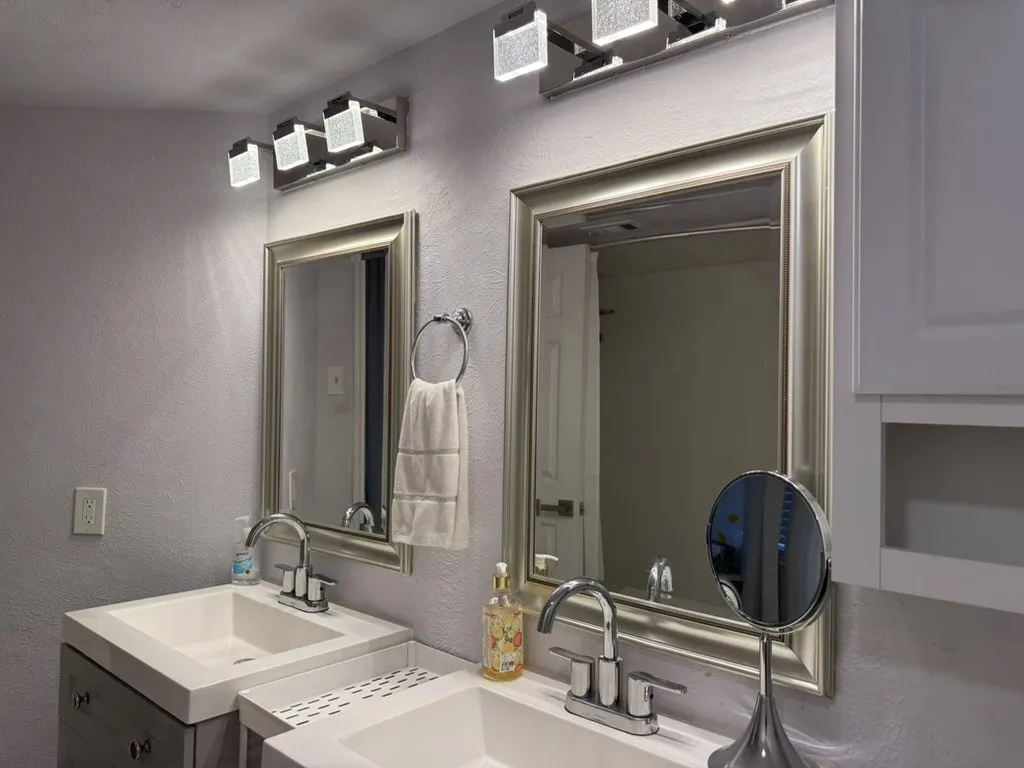 Condominium For Rent in Dallas County , 2835 Keller Springs Road 103, Carrollton, Texas 75006, 2 Bedroom, 3 Bathroom, Garage spaces, 1,225 Sqft, built in 1982, mls#21403035, Real Estate Agent in Carrollton, Homes For Rent in Dallas county, Homes For Rent in Carrollton, Realtor in Carrollton Texas, Real Estate Brokerage Independent Realty Texas, Luminita Cordes Realtor