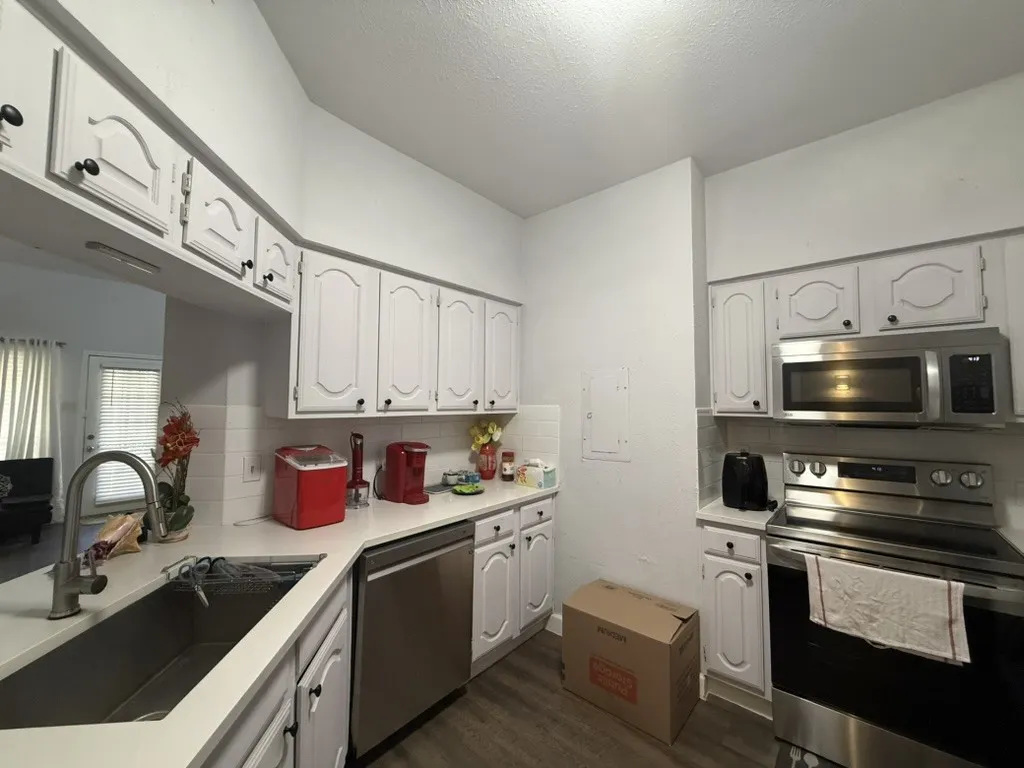 Condominium For Rent in Dallas County , 2835 Keller Springs Road 103, Carrollton, Texas 75006, 2 Bedroom, 3 Bathroom, Garage spaces, 1,225 Sqft, built in 1982, mls#21403035, Real Estate Agent in Carrollton, Homes For Rent in Dallas county, Homes For Rent in Carrollton, Realtor in Carrollton Texas, Real Estate Brokerage Independent Realty Texas, Luminita Cordes Realtor
