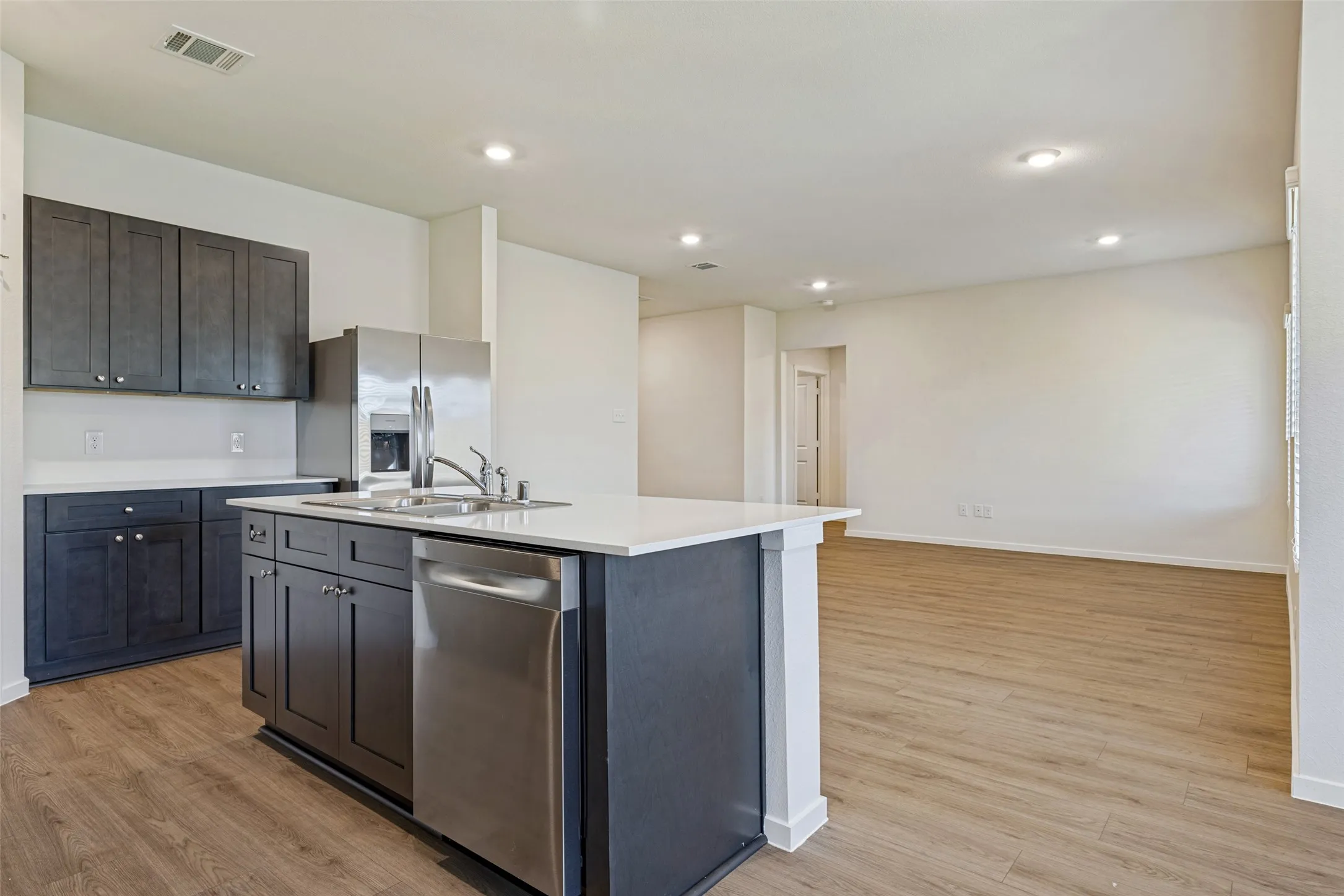 Single Family Residence For Rent in Collin County , 410 White Willow Drive, Nevada, Texas 75173, 4 Bedroom, 2 Bathroom, 2 Garage spaces, 1,872 Sqft, built in 2026, mls#21401994, Real Estate Agent in Nevada, Homes For Rent in Collin county, Homes For Rent in Nevada, Realtor in Nevada Texas, Real Estate Brokerage Independent Realty Texas, Luminita Cordes Realtor