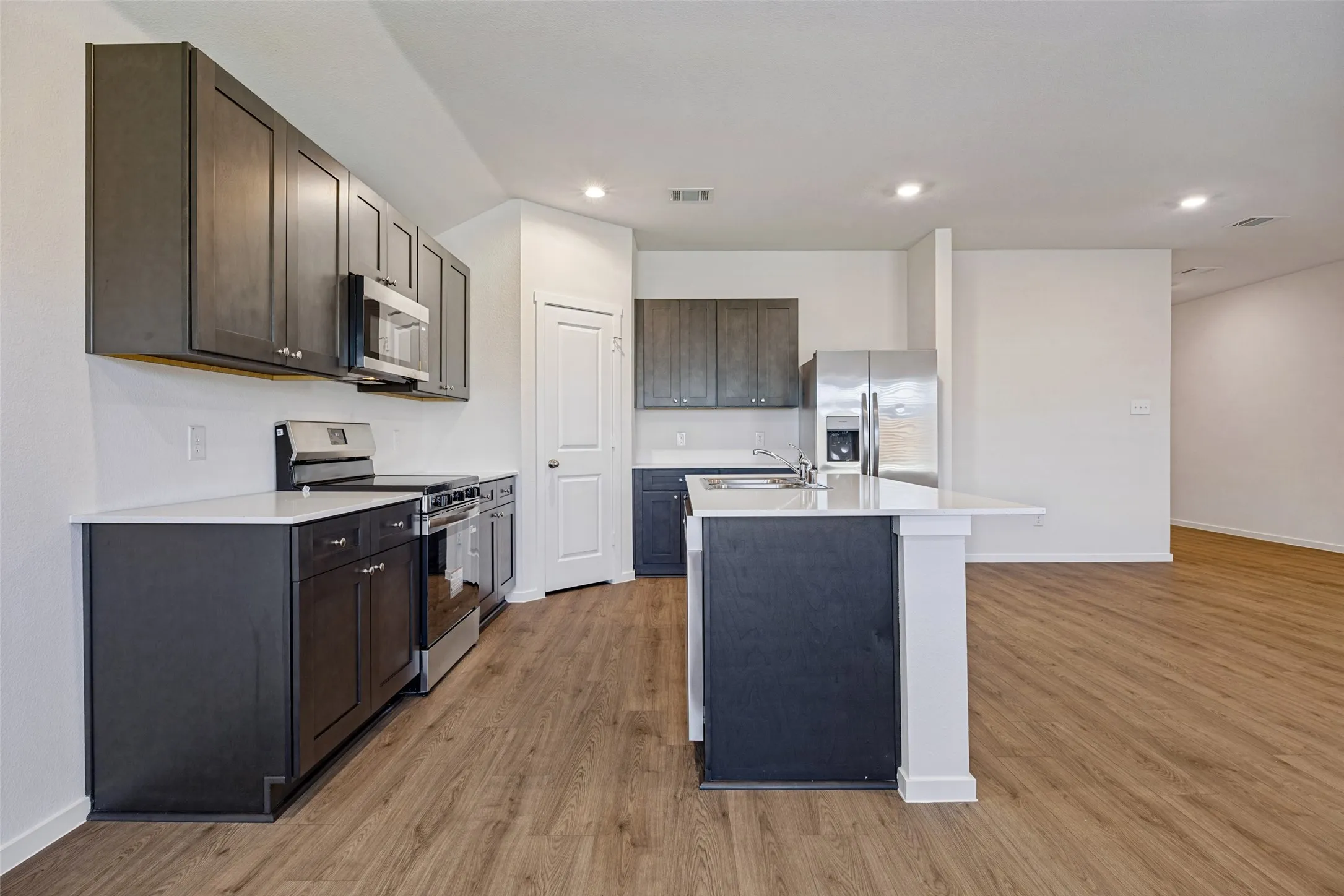 Single Family Residence For Rent in Collin County , 410 White Willow Drive, Nevada, Texas 75173, 4 Bedroom, 2 Bathroom, 2 Garage spaces, 1,872 Sqft, built in 2026, mls#21401994, Real Estate Agent in Nevada, Homes For Rent in Collin county, Homes For Rent in Nevada, Realtor in Nevada Texas, Real Estate Brokerage Independent Realty Texas, Luminita Cordes Realtor