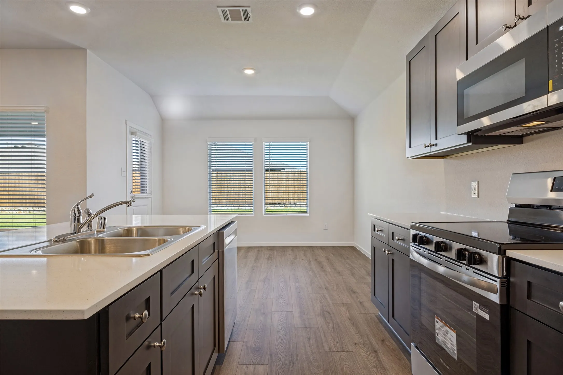 Single Family Residence For Rent in Collin County , 410 White Willow Drive, Nevada, Texas 75173, 4 Bedroom, 2 Bathroom, 2 Garage spaces, 1,872 Sqft, built in 2026, mls#21401994, Real Estate Agent in Nevada, Homes For Rent in Collin county, Homes For Rent in Nevada, Realtor in Nevada Texas, Real Estate Brokerage Independent Realty Texas, Luminita Cordes Realtor