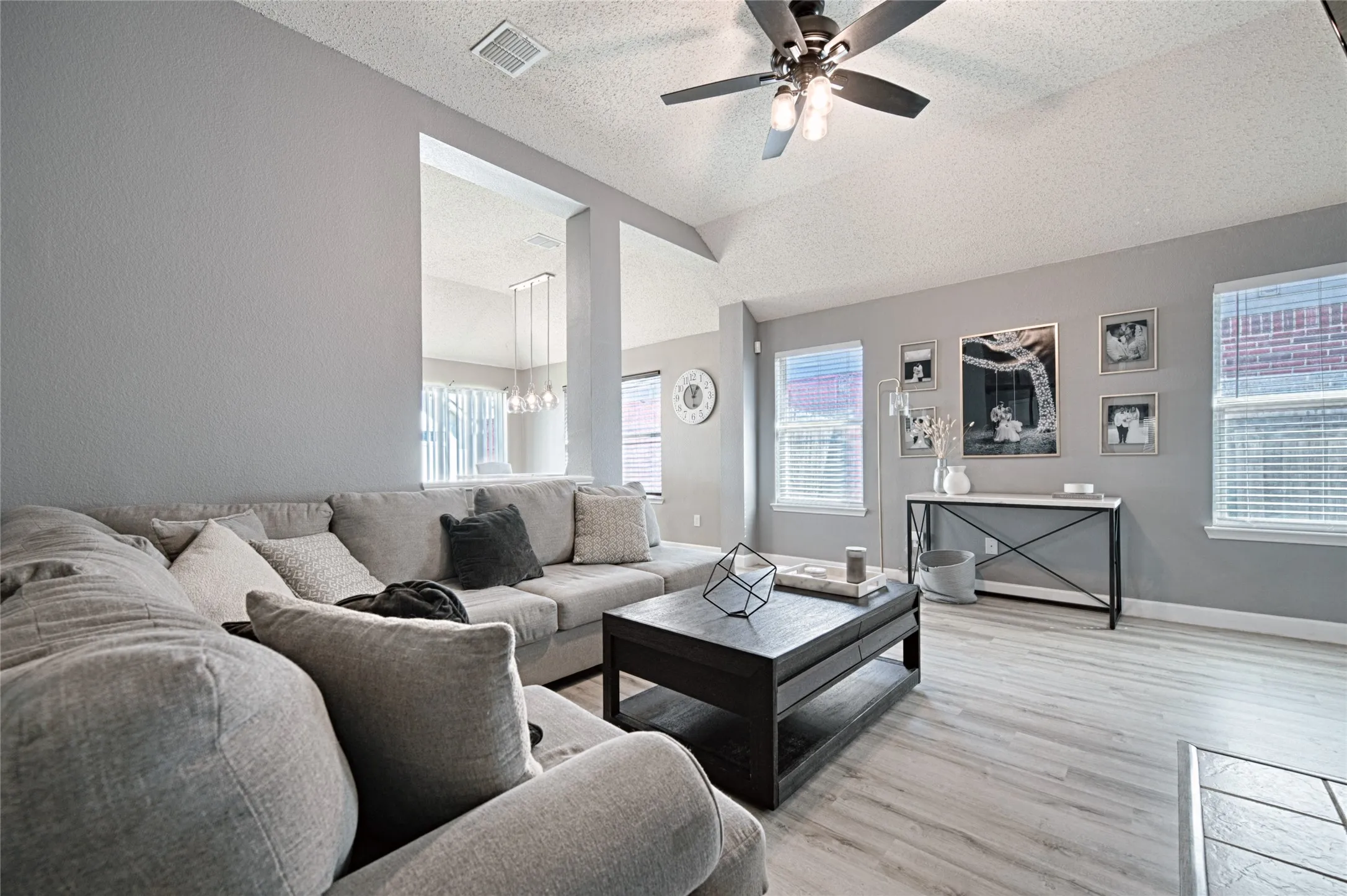 Single Family Residence For Rent in Tarrant County , 903 Gillon Drive, Arlington, Texas 76001, 3 Bedroom, 2 Bathroom, 2 Garage spaces, 1,410 Sqft, built in 2001, mls#21403100, Real Estate Agent in Arlington, Homes For Rent in Tarrant county, Homes For Rent in Arlington, Realtor in Arlington Texas, Real Estate Brokerage Independent Realty Texas, Luminita Cordes Realtor