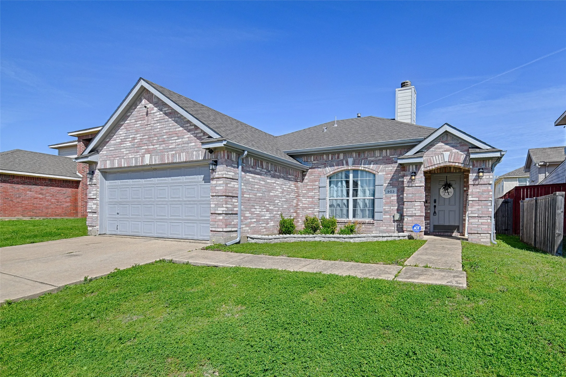 Single Family Residence For Rent in Tarrant County , 903 Gillon Drive, Arlington, Texas 76001, 3 Bedroom, 2 Bathroom, 2 Garage spaces, 1,410 Sqft, built in 2001, mls#21403100, Real Estate Agent in Arlington, Homes For Rent in Tarrant county, Homes For Rent in Arlington, Realtor in Arlington Texas, Real Estate Brokerage Independent Realty Texas, Luminita Cordes Realtor