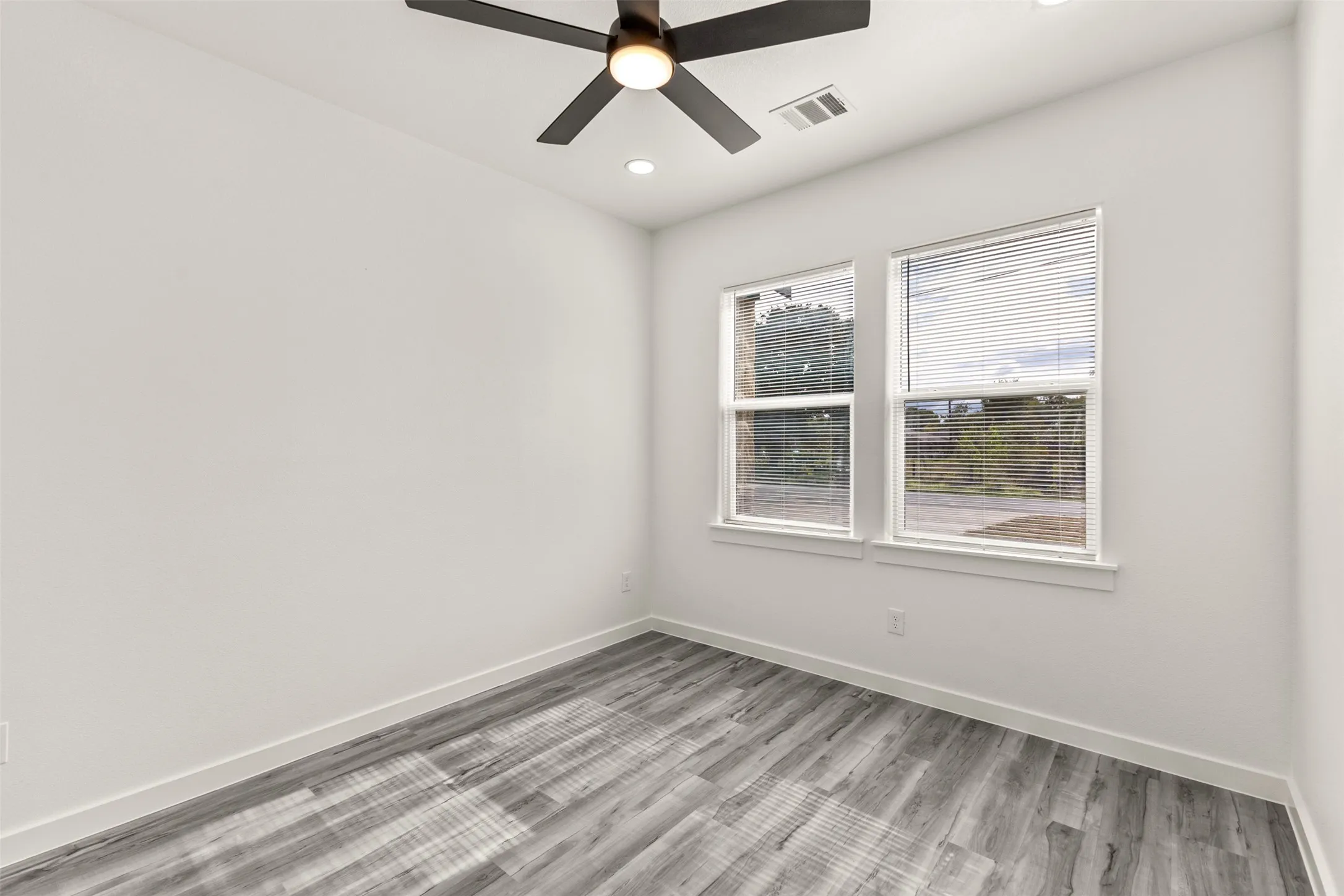 Single Family Residence For Sale in Dallas County , 907 Howard Street, Seagoville, Texas 75159, 4 Bedroom, 3 Bathroom, 2 Garage spaces, 1,758 Sqft, built in 2026, mls#21403045, Real Estate Agent in Seagoville, Homes For Sale in Dallas county, Homes For Sale in Seagoville, Realtor in Seagoville Texas, Real Estate Brokerage Independent Realty Texas, Luminita Cordes Realtor