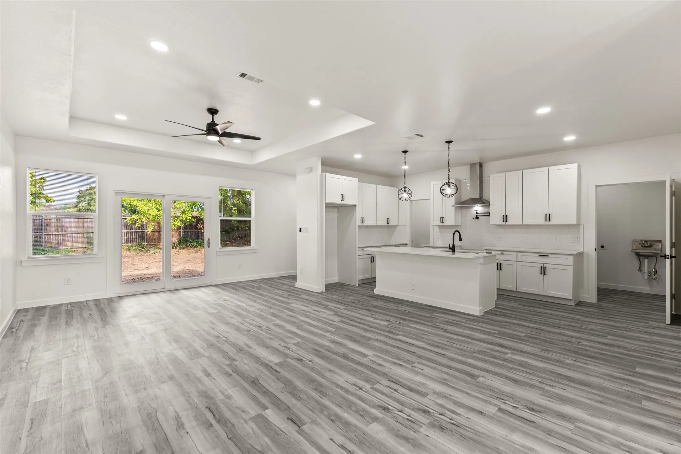 Single Family Residence For Sale in Dallas County , 907 Howard Street, Seagoville, Texas 75159, 4 Bedroom, 3 Bathroom, 2 Garage spaces, 1,758 Sqft, built in 2026, mls#21403045, Real Estate Agent in Seagoville, Homes For Sale in Dallas county, Homes For Sale in Seagoville, Realtor in Seagoville Texas, Real Estate Brokerage Independent Realty Texas, Luminita Cordes Realtor