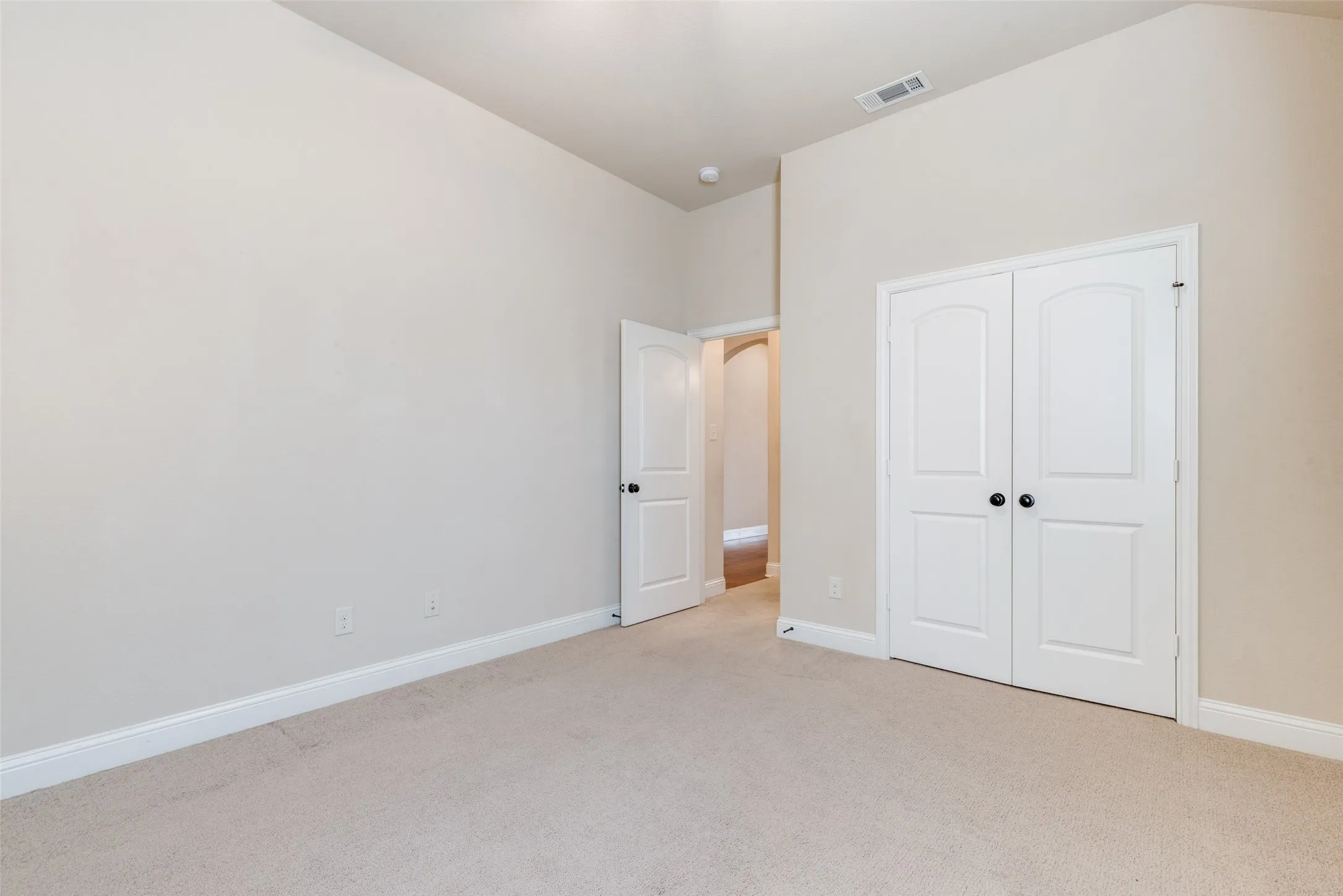 Single Family Residence For Rent in Ellis County , 229 Dakota Drive, Waxahachie, Texas 75167, 4 Bedroom, 2 Bathroom, 2 Garage spaces, 2,246 Sqft, built in 2016, mls#21402773, Real Estate Agent in Waxahachie, Homes For Rent in Ellis county, Homes For Rent in Waxahachie, Realtor in Waxahachie Texas, Real Estate Brokerage Independent Realty Texas, Luminita Cordes Realtor