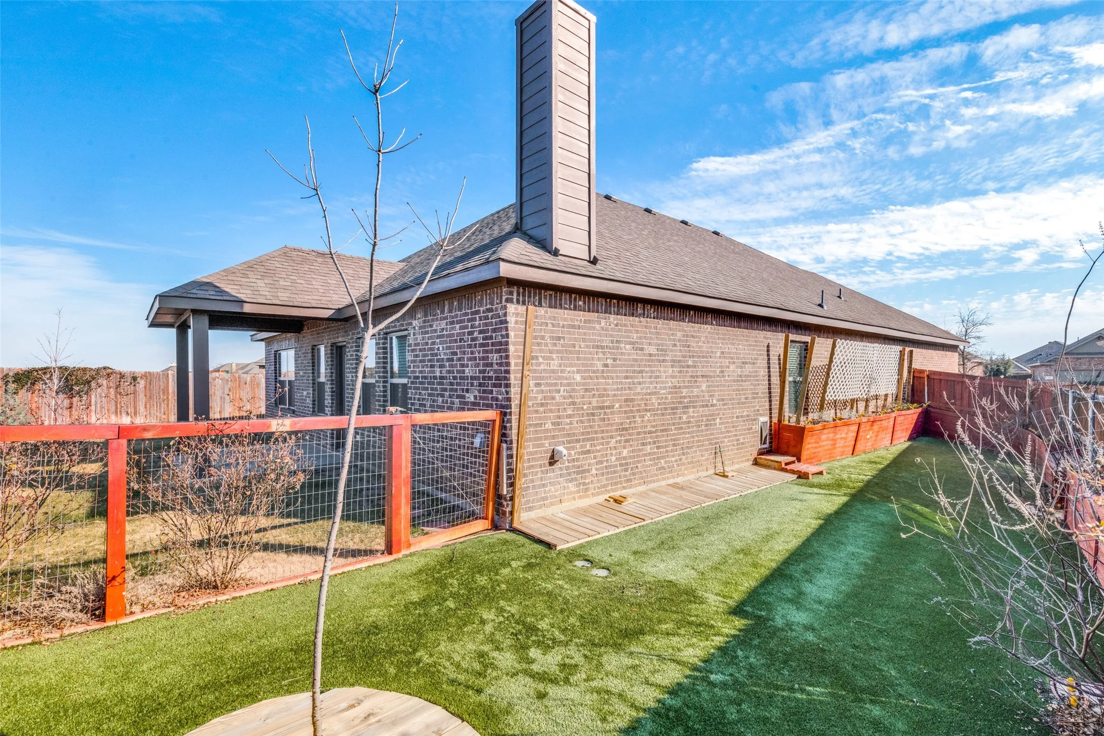 Single Family Residence For Rent in Ellis County , 229 Dakota Drive, Waxahachie, Texas 75167, 4 Bedroom, 2 Bathroom, 2 Garage spaces, 2,246 Sqft, built in 2016, mls#21402773, Real Estate Agent in Waxahachie, Homes For Rent in Ellis county, Homes For Rent in Waxahachie, Realtor in Waxahachie Texas, Real Estate Brokerage Independent Realty Texas, Luminita Cordes Realtor