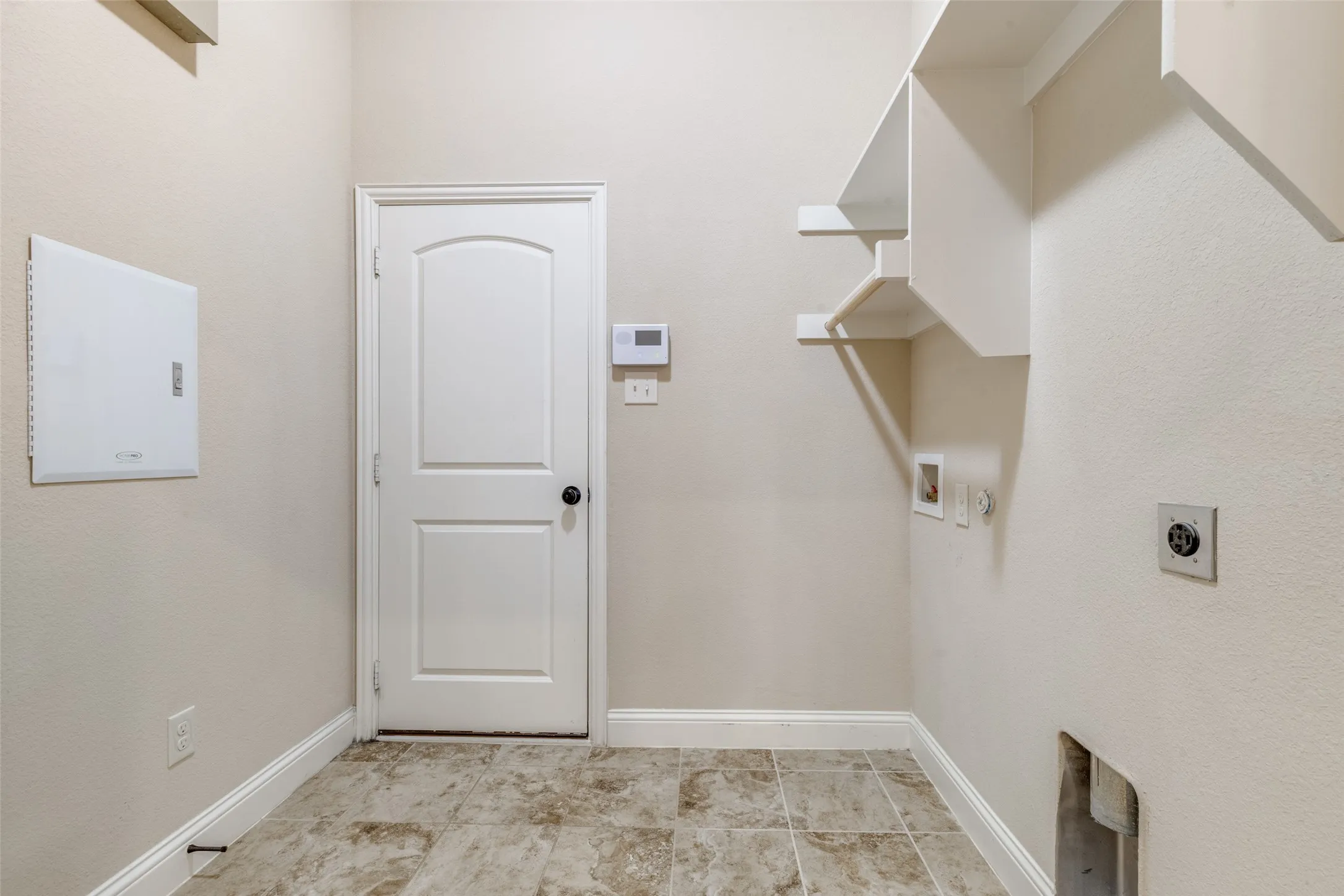 Single Family Residence For Rent in Ellis County , 229 Dakota Drive, Waxahachie, Texas 75167, 4 Bedroom, 2 Bathroom, 2 Garage spaces, 2,246 Sqft, built in 2016, mls#21402773, Real Estate Agent in Waxahachie, Homes For Rent in Ellis county, Homes For Rent in Waxahachie, Realtor in Waxahachie Texas, Real Estate Brokerage Independent Realty Texas, Luminita Cordes Realtor