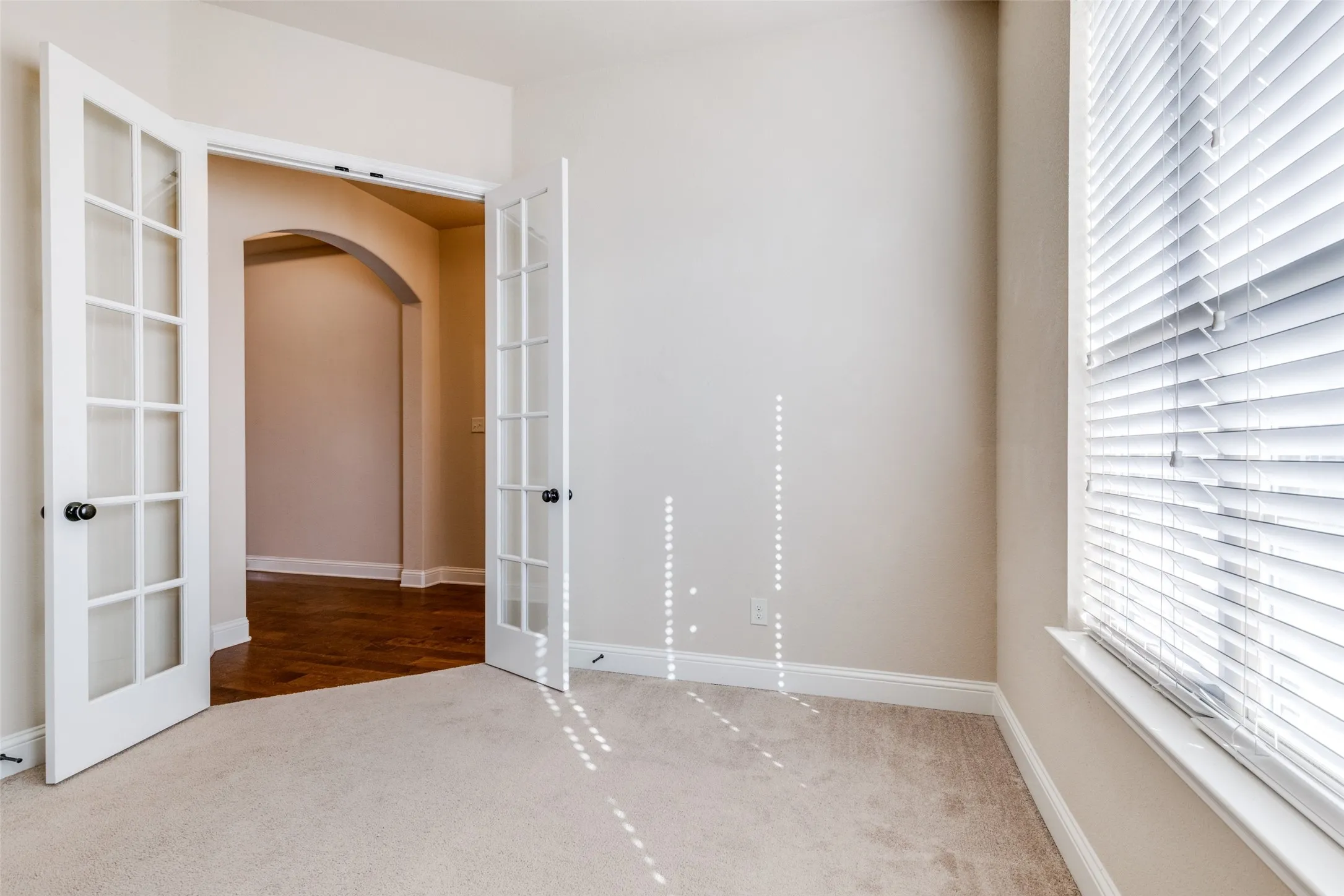 Single Family Residence For Rent in Ellis County , 229 Dakota Drive, Waxahachie, Texas 75167, 4 Bedroom, 2 Bathroom, 2 Garage spaces, 2,246 Sqft, built in 2016, mls#21402773, Real Estate Agent in Waxahachie, Homes For Rent in Ellis county, Homes For Rent in Waxahachie, Realtor in Waxahachie Texas, Real Estate Brokerage Independent Realty Texas, Luminita Cordes Realtor