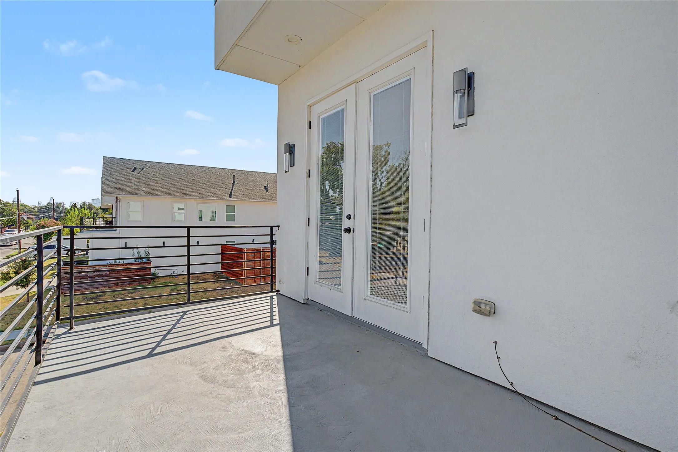 Single Family Residence For Rent in Dallas County , 1902 Nomas Street, Dallas, Texas 75212, 5 Bedroom, 4 Bathroom, 2 Garage spaces, 2,708 Sqft, built in 2021, mls#21394536, Real Estate Agent in Dallas, Homes For Rent in Dallas county, Homes For Rent in Dallas, Realtor in Dallas Texas, Real Estate Brokerage Independent Realty Texas, Luminita Cordes Realtor