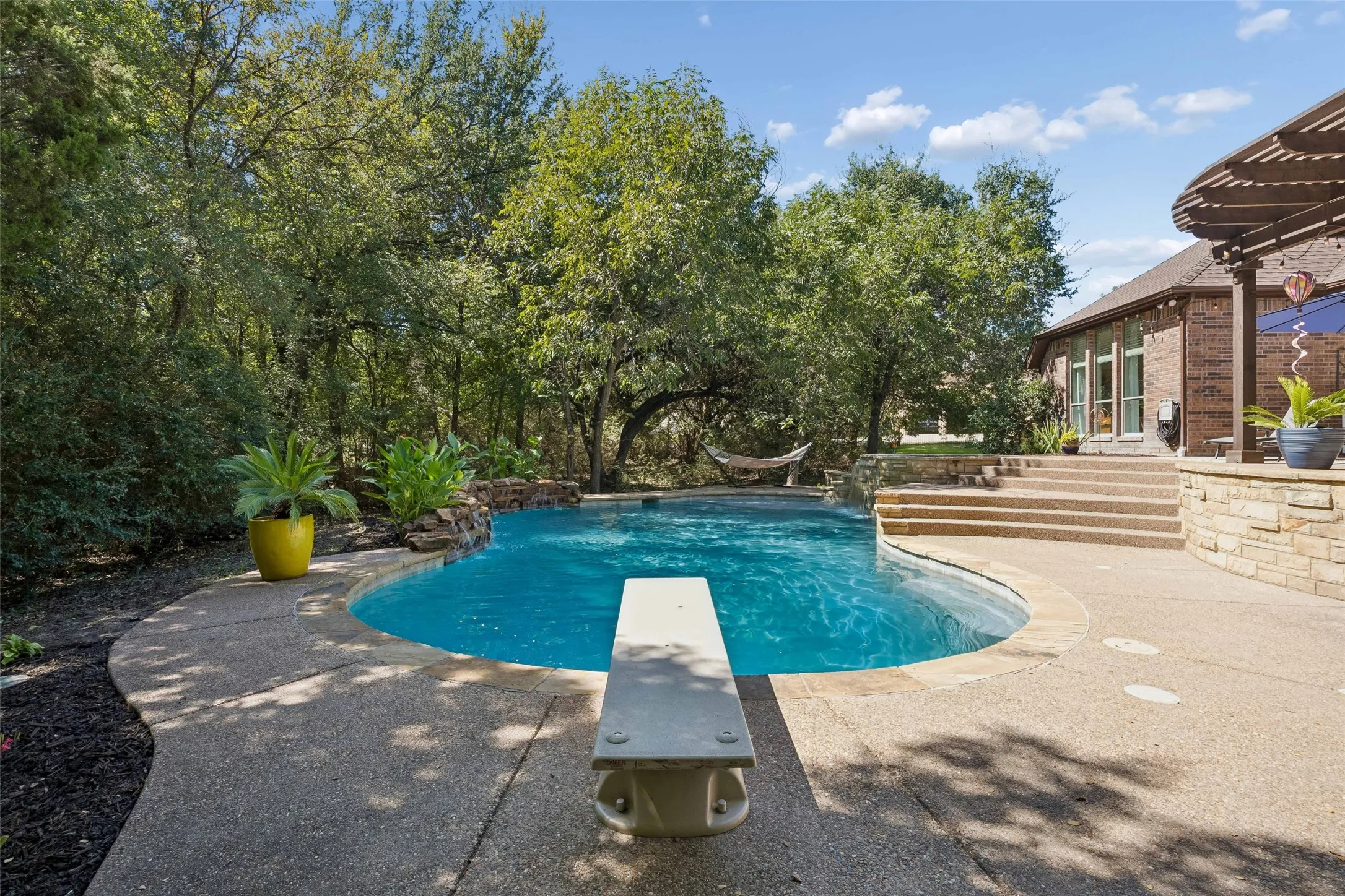 Refreshing diving pool for those hot Texas summers!