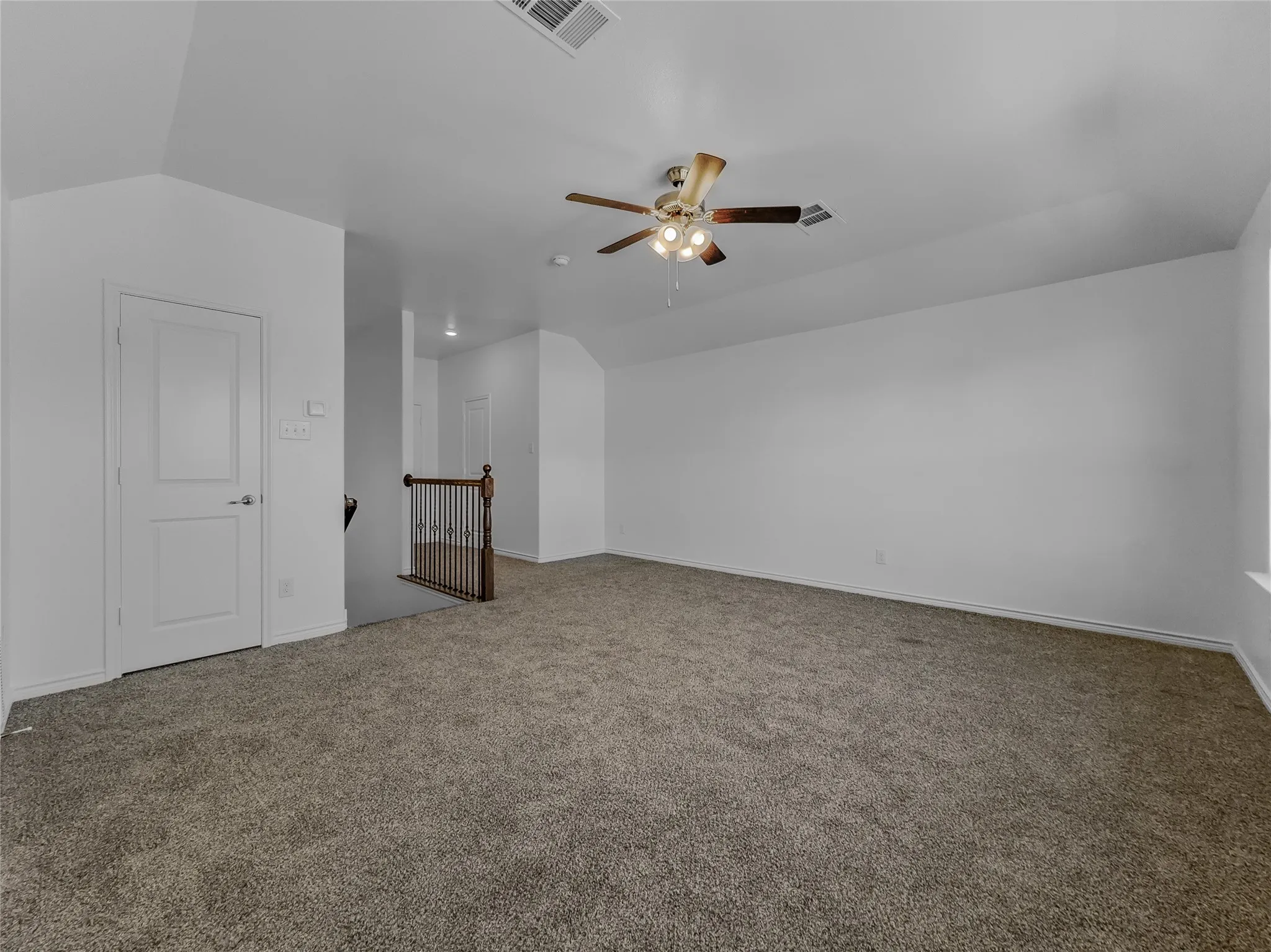 Single Family Residence For Sale in Kaufman County , 2126 Hobby Drive, Forney, Texas 75126, 3 Bedroom, 3 Bathroom, 2 Garage spaces, 1,882 Sqft, built in 2021, mls#21403110, Real Estate Agent in Forney, Homes For Sale in Kaufman county, Homes For Sale in Forney, Realtor in Forney Texas, Real Estate Brokerage Independent Realty Texas, Luminita Cordes Realtor
