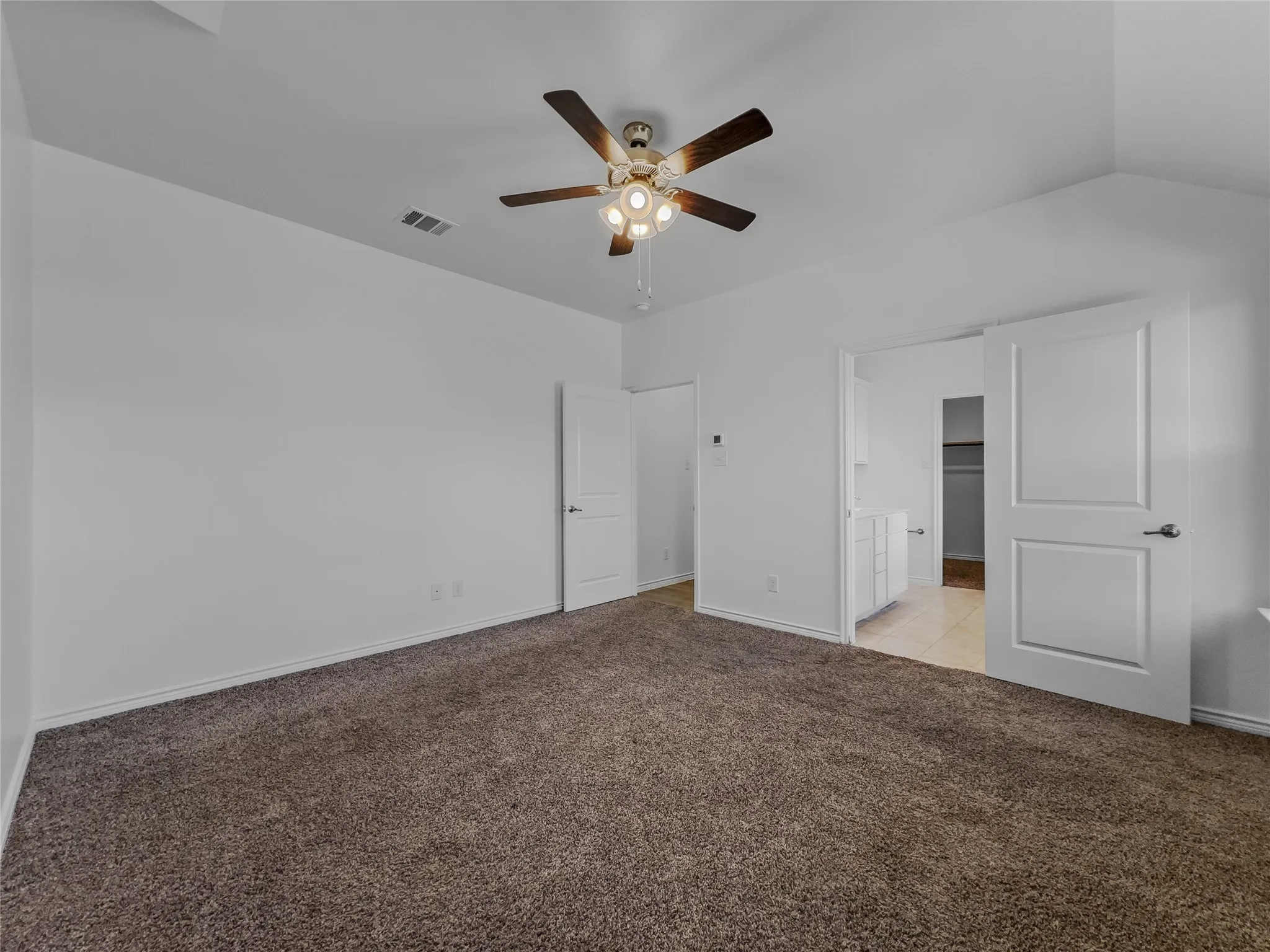 Single Family Residence For Sale in Kaufman County , 2126 Hobby Drive, Forney, Texas 75126, 3 Bedroom, 3 Bathroom, 2 Garage spaces, 1,882 Sqft, built in 2021, mls#21403110, Real Estate Agent in Forney, Homes For Sale in Kaufman county, Homes For Sale in Forney, Realtor in Forney Texas, Real Estate Brokerage Independent Realty Texas, Luminita Cordes Realtor