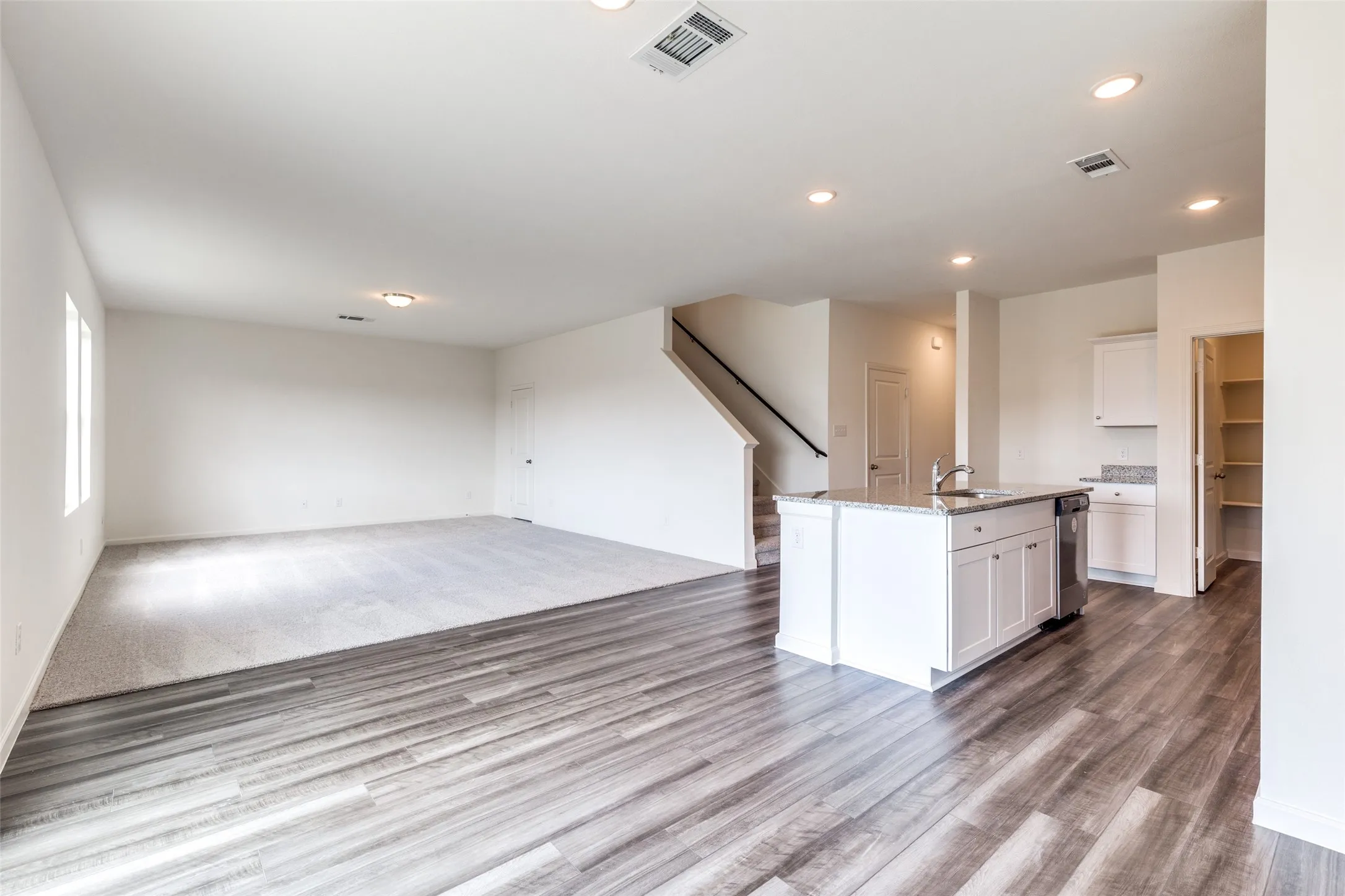 Single Family Residence For Rent in Tarrant County , 5516 Brownstone Lane, Fort Worth, Texas 76036, 4 Bedroom, 3 Bathroom, 2 Garage spaces, 2,338 Sqft, built in 2022, mls#21403111, Real Estate Agent in Fort Worth, Homes For Rent in Tarrant county, Homes For Rent in Fort Worth, Realtor in Fort Worth Texas, Real Estate Brokerage Independent Realty Texas, Luminita Cordes Realtor