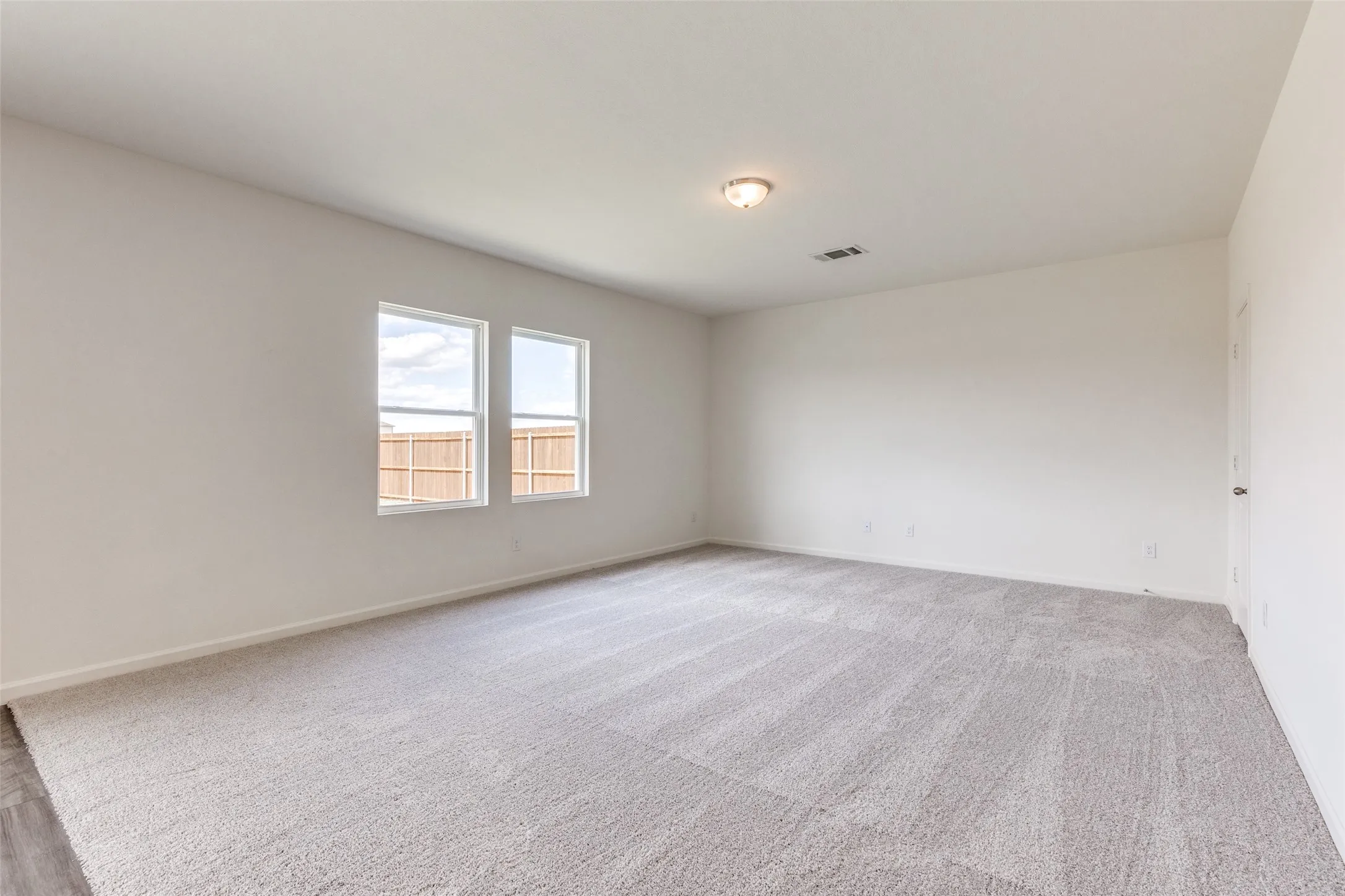 Single Family Residence For Rent in Tarrant County , 5516 Brownstone Lane, Fort Worth, Texas 76036, 4 Bedroom, 3 Bathroom, 2 Garage spaces, 2,338 Sqft, built in 2022, mls#21403111, Real Estate Agent in Fort Worth, Homes For Rent in Tarrant county, Homes For Rent in Fort Worth, Realtor in Fort Worth Texas, Real Estate Brokerage Independent Realty Texas, Luminita Cordes Realtor
