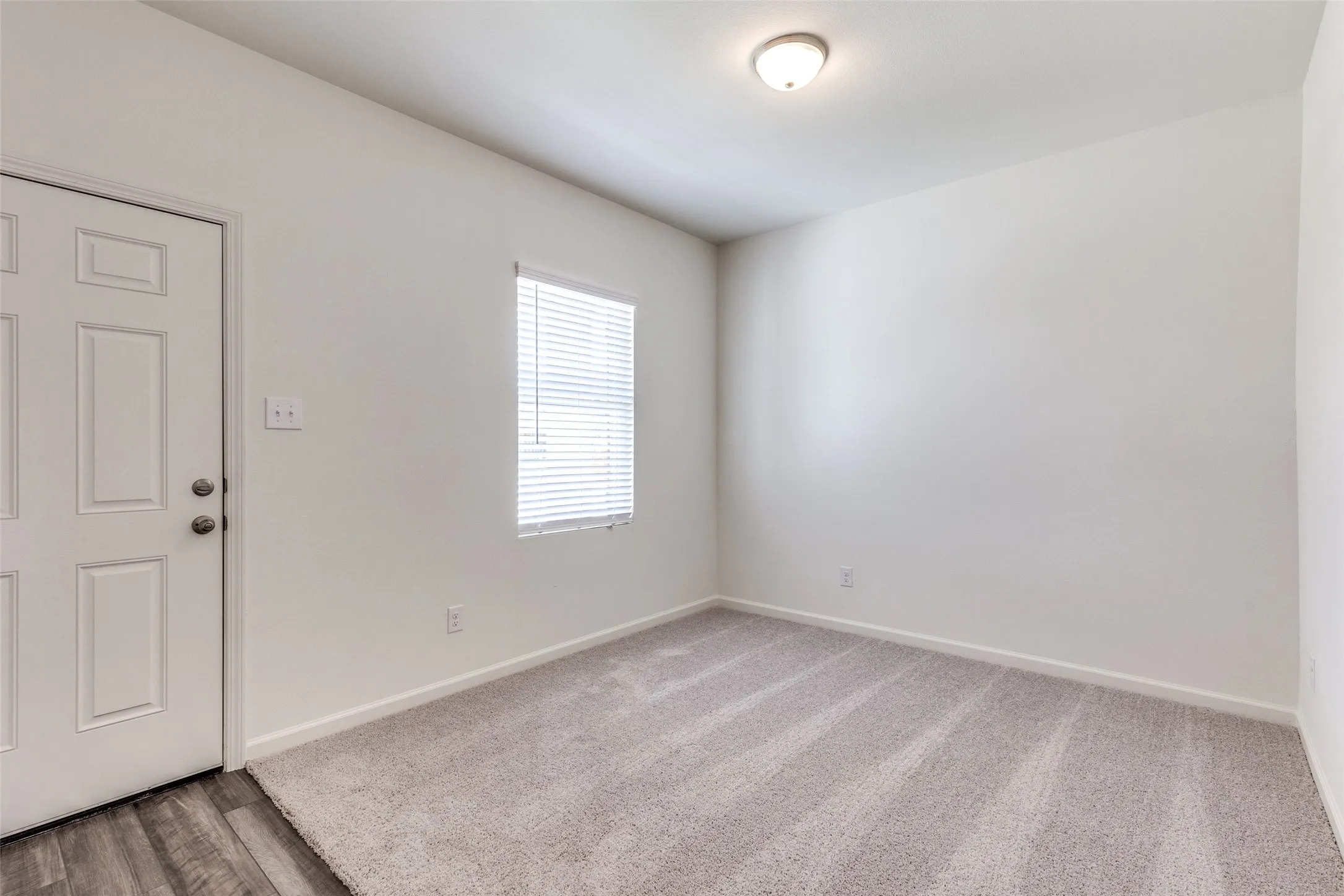 Single Family Residence For Rent in Tarrant County , 5516 Brownstone Lane, Fort Worth, Texas 76036, 4 Bedroom, 3 Bathroom, 2 Garage spaces, 2,338 Sqft, built in 2022, mls#21403111, Real Estate Agent in Fort Worth, Homes For Rent in Tarrant county, Homes For Rent in Fort Worth, Realtor in Fort Worth Texas, Real Estate Brokerage Independent Realty Texas, Luminita Cordes Realtor