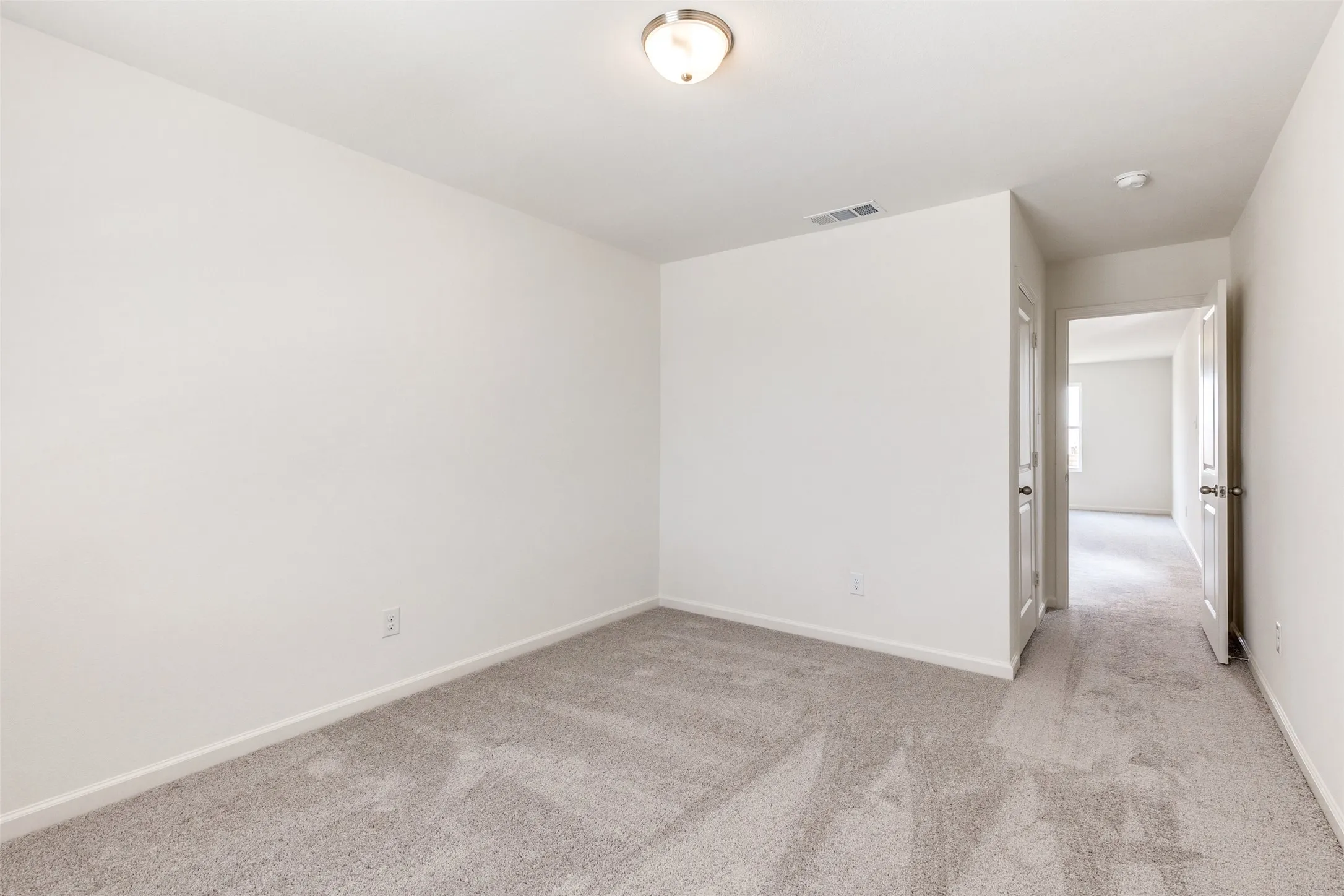 Single Family Residence For Rent in Tarrant County , 5516 Brownstone Lane, Fort Worth, Texas 76036, 4 Bedroom, 3 Bathroom, 2 Garage spaces, 2,338 Sqft, built in 2022, mls#21403111, Real Estate Agent in Fort Worth, Homes For Rent in Tarrant county, Homes For Rent in Fort Worth, Realtor in Fort Worth Texas, Real Estate Brokerage Independent Realty Texas, Luminita Cordes Realtor