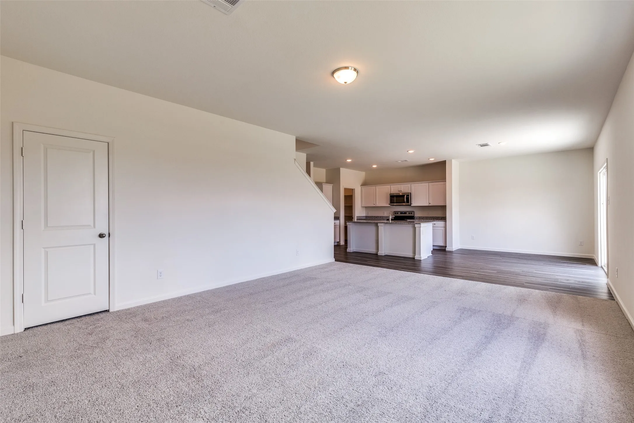 Single Family Residence For Rent in Tarrant County , 5516 Brownstone Lane, Fort Worth, Texas 76036, 4 Bedroom, 3 Bathroom, 2 Garage spaces, 2,338 Sqft, built in 2022, mls#21403111, Real Estate Agent in Fort Worth, Homes For Rent in Tarrant county, Homes For Rent in Fort Worth, Realtor in Fort Worth Texas, Real Estate Brokerage Independent Realty Texas, Luminita Cordes Realtor