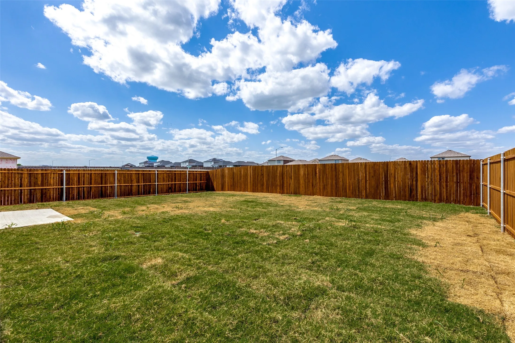 Single Family Residence For Rent in Tarrant County , 5516 Brownstone Lane, Fort Worth, Texas 76036, 4 Bedroom, 3 Bathroom, 2 Garage spaces, 2,338 Sqft, built in 2022, mls#21403111, Real Estate Agent in Fort Worth, Homes For Rent in Tarrant county, Homes For Rent in Fort Worth, Realtor in Fort Worth Texas, Real Estate Brokerage Independent Realty Texas, Luminita Cordes Realtor