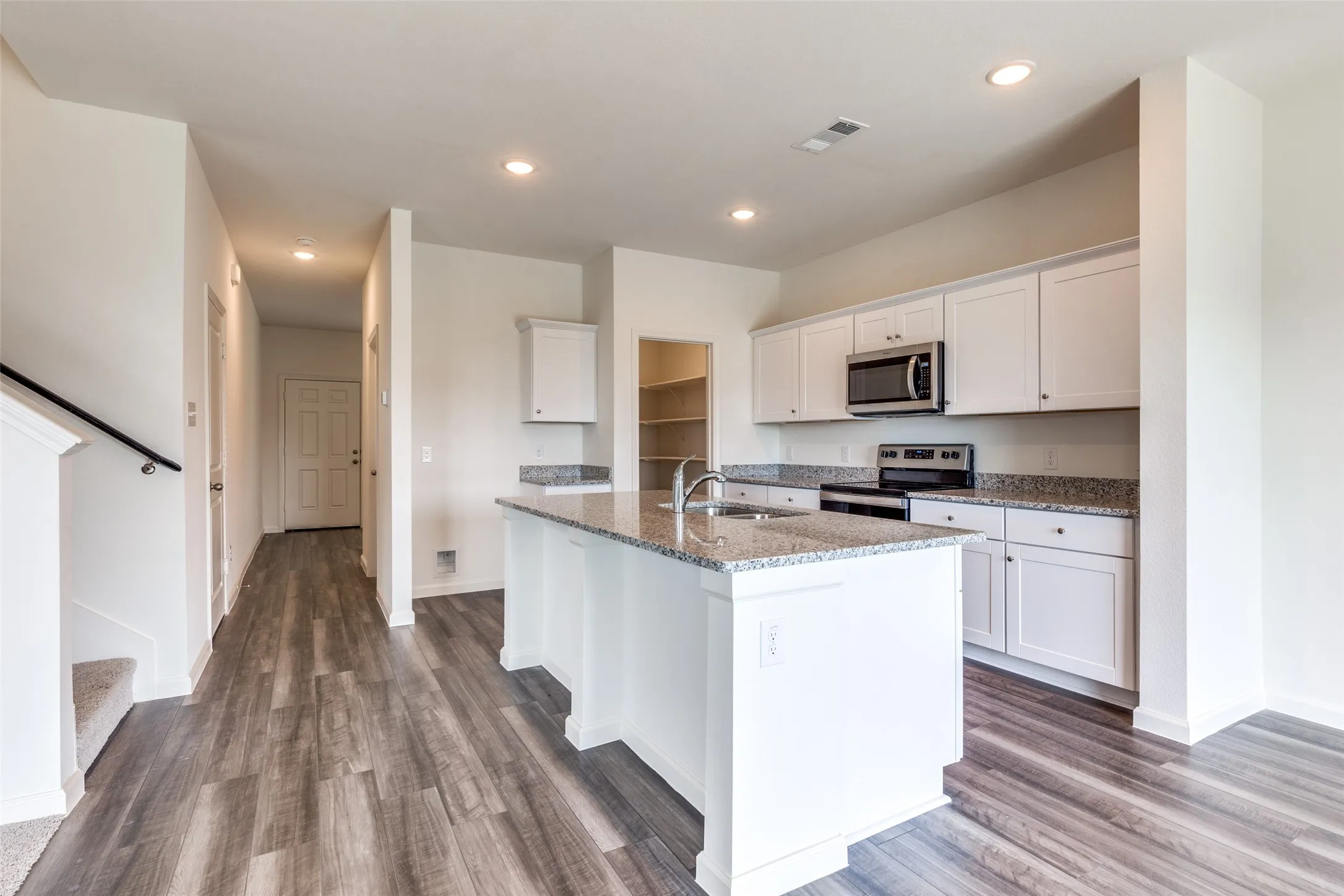 Single Family Residence For Rent in Tarrant County , 5516 Brownstone Lane, Fort Worth, Texas 76036, 4 Bedroom, 3 Bathroom, 2 Garage spaces, 2,338 Sqft, built in 2022, mls#21403111, Real Estate Agent in Fort Worth, Homes For Rent in Tarrant county, Homes For Rent in Fort Worth, Realtor in Fort Worth Texas, Real Estate Brokerage Independent Realty Texas, Luminita Cordes Realtor
