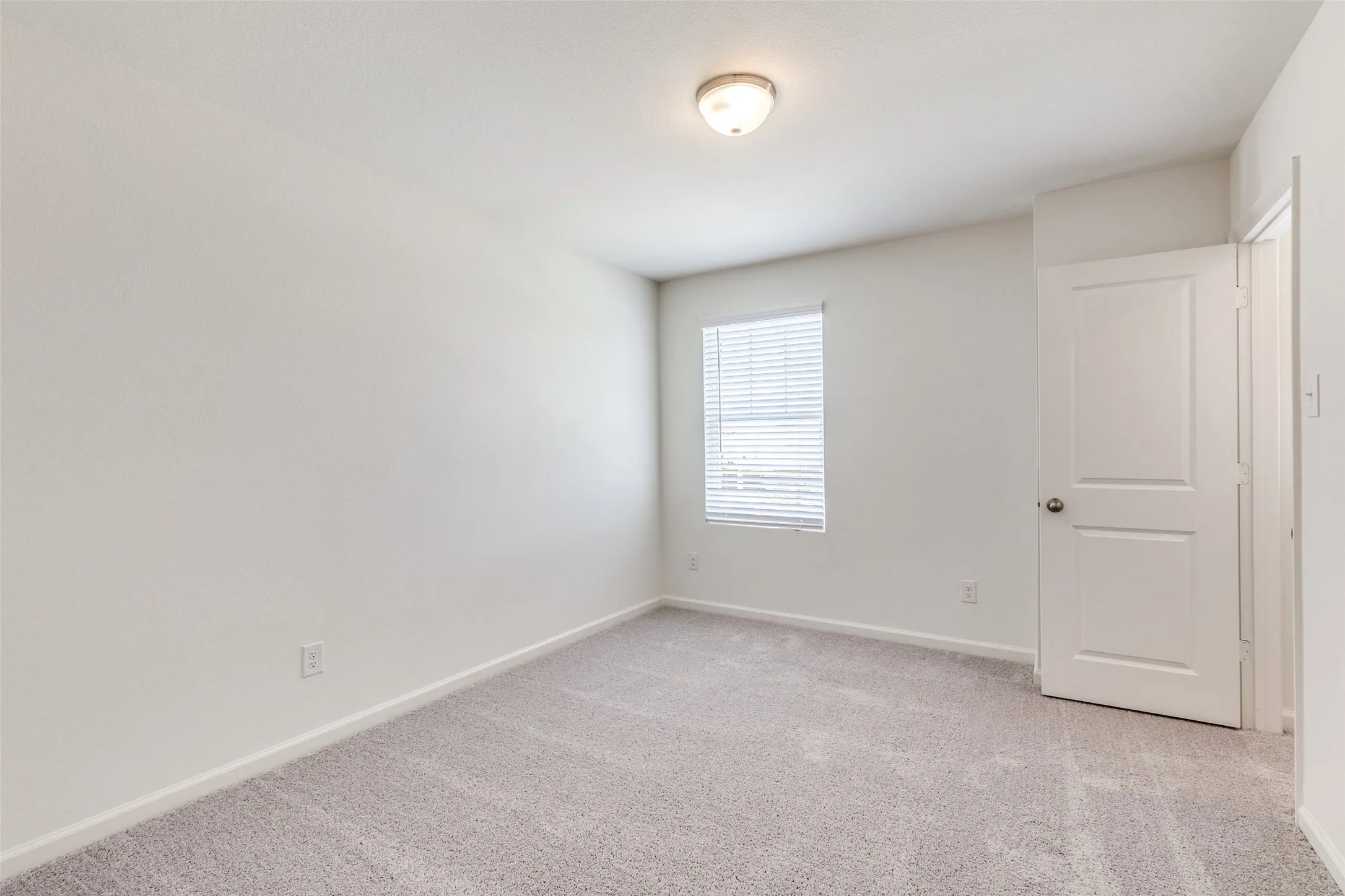 Single Family Residence For Rent in Tarrant County , 5516 Brownstone Lane, Fort Worth, Texas 76036, 4 Bedroom, 3 Bathroom, 2 Garage spaces, 2,338 Sqft, built in 2022, mls#21403111, Real Estate Agent in Fort Worth, Homes For Rent in Tarrant county, Homes For Rent in Fort Worth, Realtor in Fort Worth Texas, Real Estate Brokerage Independent Realty Texas, Luminita Cordes Realtor