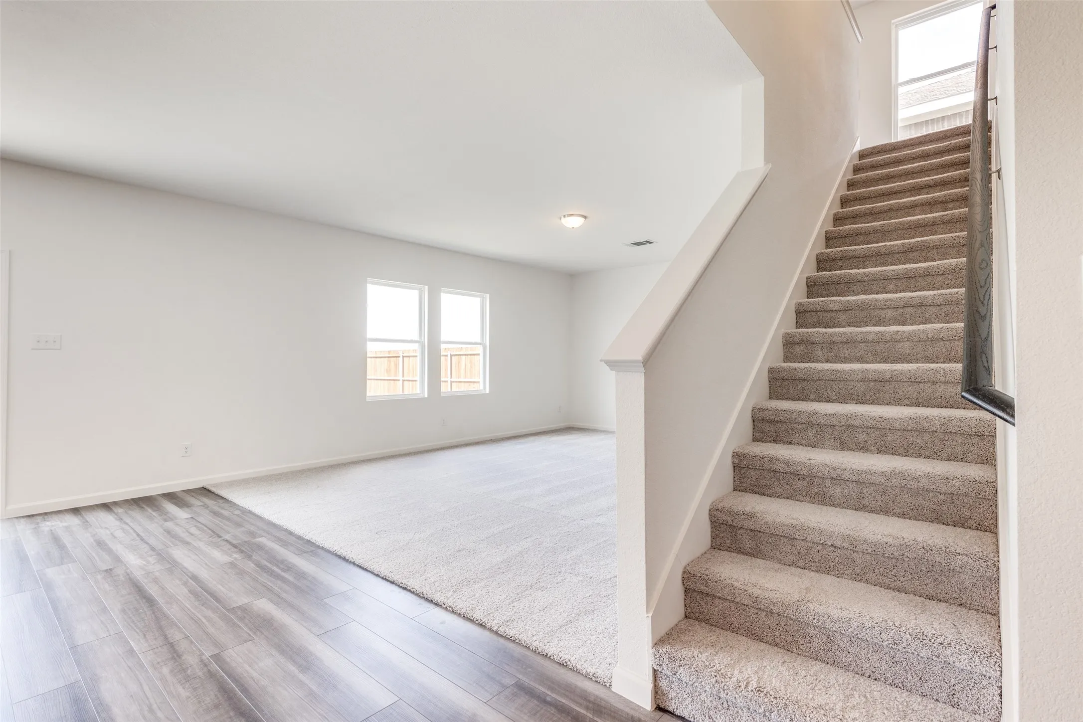Single Family Residence For Rent in Tarrant County , 5516 Brownstone Lane, Fort Worth, Texas 76036, 4 Bedroom, 3 Bathroom, 2 Garage spaces, 2,338 Sqft, built in 2022, mls#21403111, Real Estate Agent in Fort Worth, Homes For Rent in Tarrant county, Homes For Rent in Fort Worth, Realtor in Fort Worth Texas, Real Estate Brokerage Independent Realty Texas, Luminita Cordes Realtor