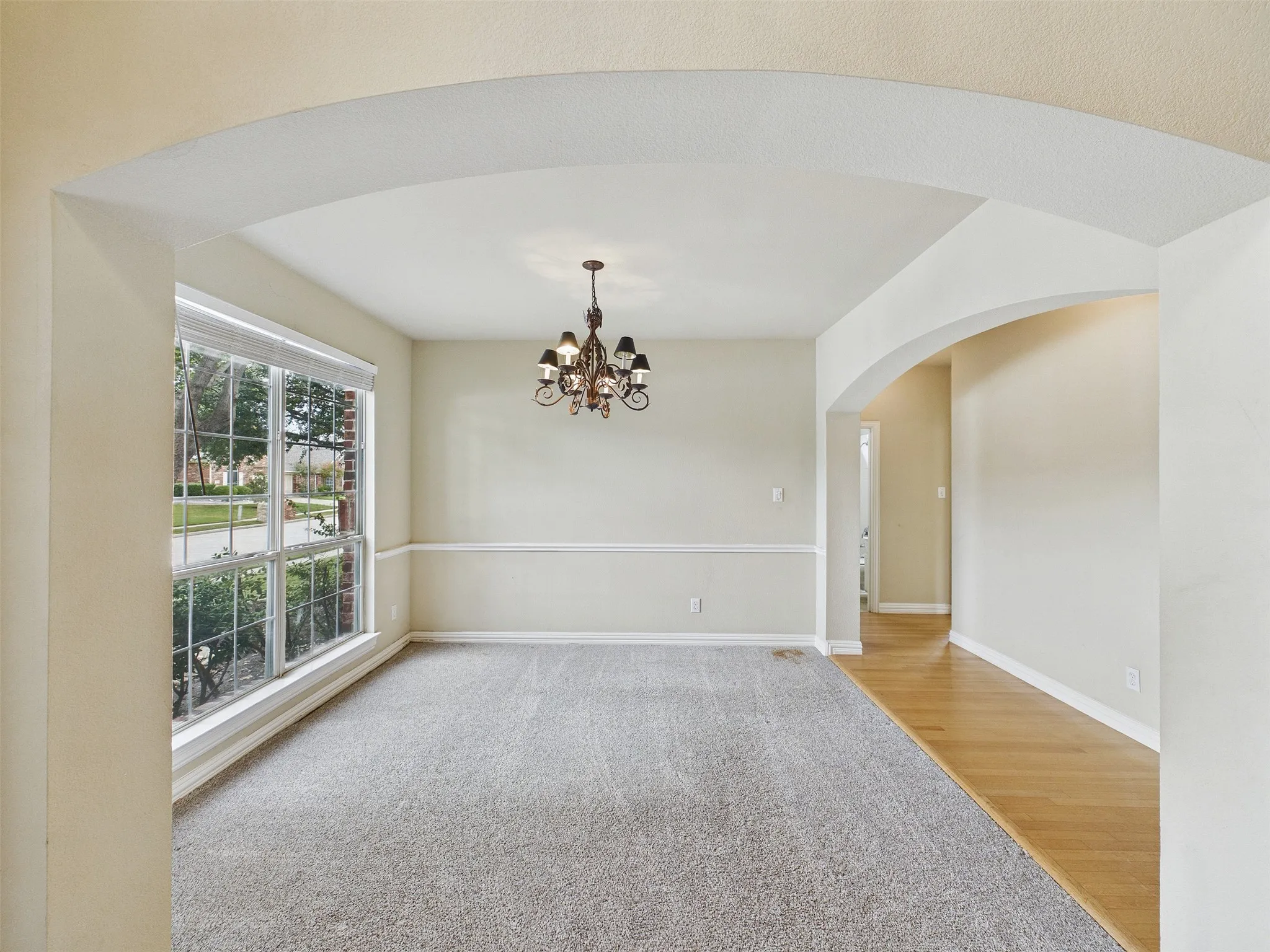 Single Family Residence For Sale in Denton County , 9854 Deerfield Drive, Frisco, Texas 75033, 5 Bedroom, 4 Bathroom, 3 Garage spaces, 3,336 Sqft, built in 2002, mls#21402769, Real Estate Agent in Frisco, Homes For Sale in Denton county, Homes For Sale in Frisco, Realtor in Frisco Texas, Real Estate Brokerage Independent Realty Texas, Luminita Cordes Realtor