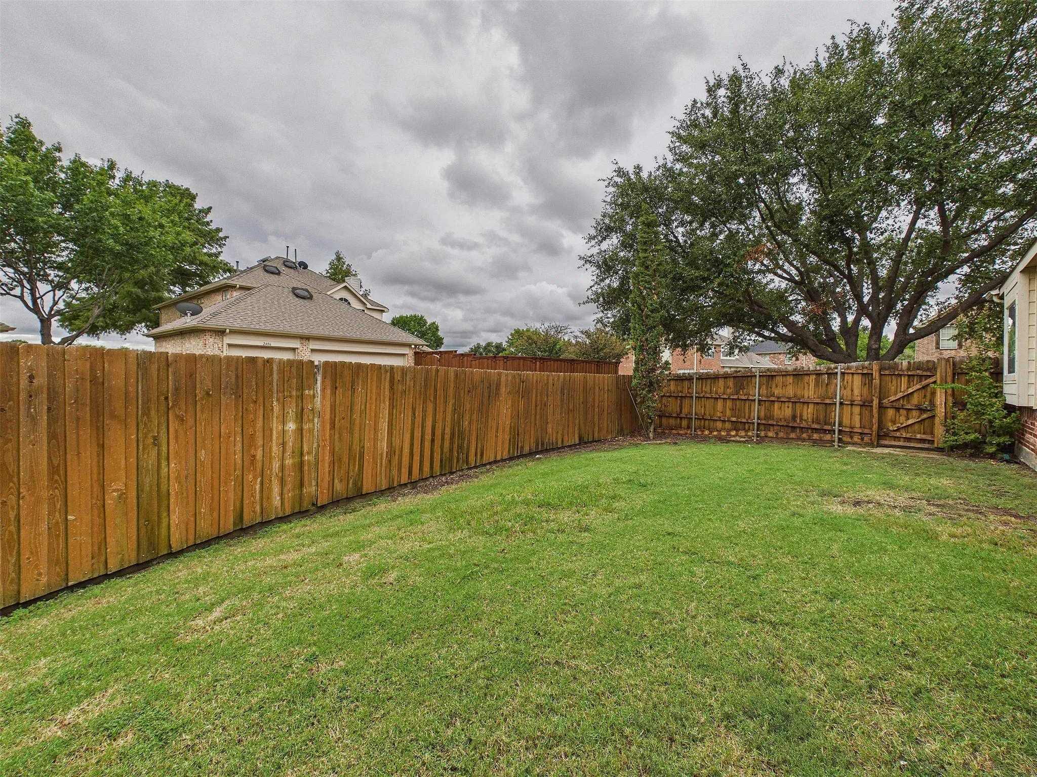 Single Family Residence For Sale in Denton County , 9854 Deerfield Drive, Frisco, Texas 75033, 5 Bedroom, 4 Bathroom, 3 Garage spaces, 3,336 Sqft, built in 2002, mls#21402769, Real Estate Agent in Frisco, Homes For Sale in Denton county, Homes For Sale in Frisco, Realtor in Frisco Texas, Real Estate Brokerage Independent Realty Texas, Luminita Cordes Realtor