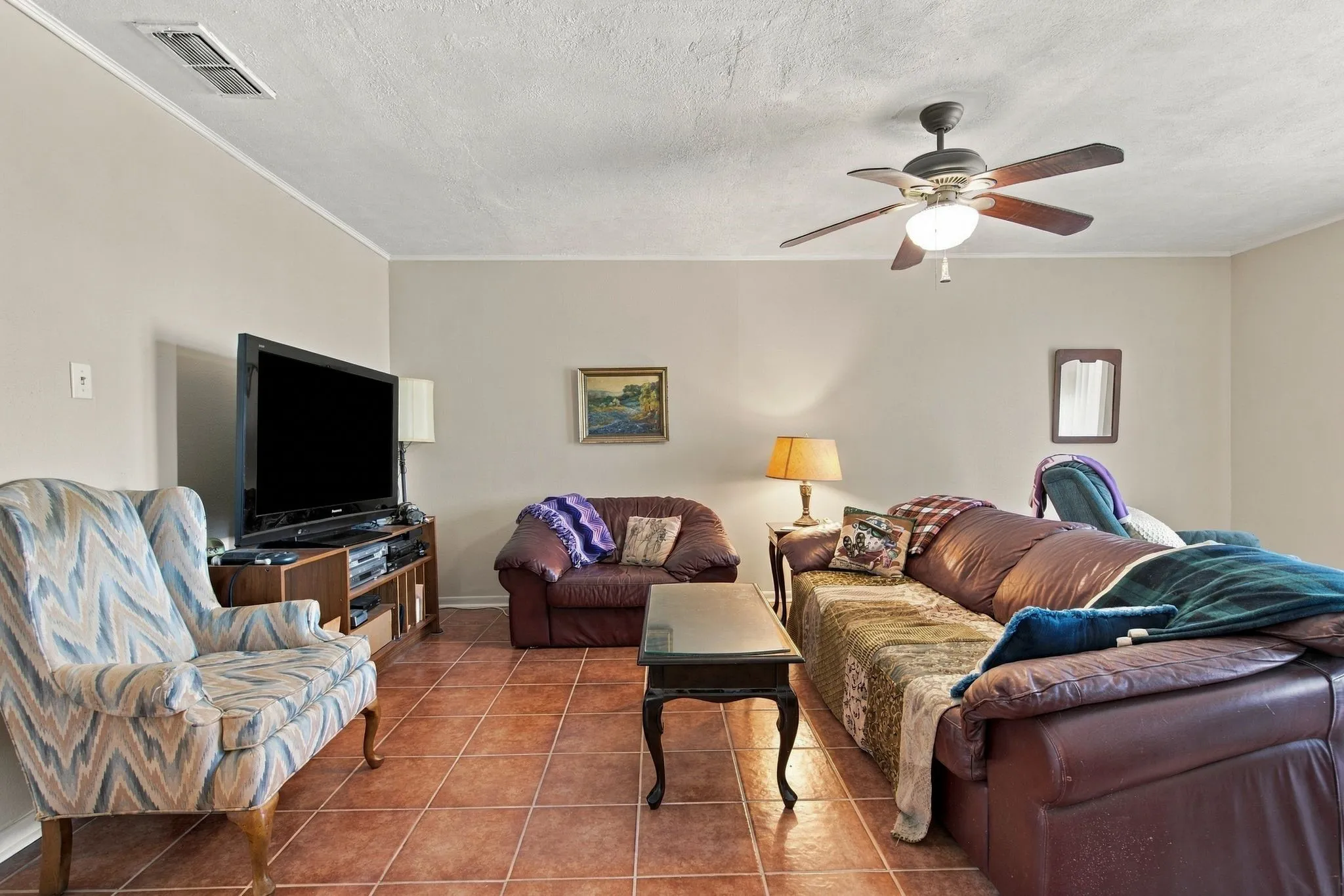 Condominium For Sale in Wise County , 100 Harbor Drive 104, Runaway Bay, Texas 76426, 4 Bedroom, 3 Bathroom, Garage spaces, 1,724 Sqft, built in 1978, mls#21393802, Real Estate Agent in Runaway Bay, Homes For Sale in Wise county, Homes For Sale in Runaway Bay, Realtor in Runaway Bay Texas, Real Estate Brokerage Independent Realty Texas, Luminita Cordes Realtor