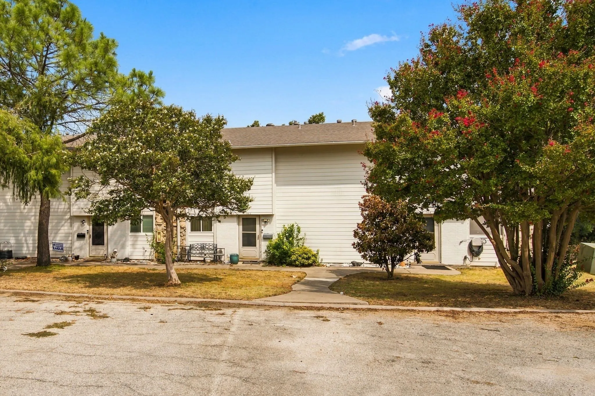 Condominium For Sale in Wise County , 100 Harbor Drive 104, Runaway Bay, Texas 76426, 4 Bedroom, 3 Bathroom, Garage spaces, 1,724 Sqft, built in 1978, mls#21393802, Real Estate Agent in Runaway Bay, Homes For Sale in Wise county, Homes For Sale in Runaway Bay, Realtor in Runaway Bay Texas, Real Estate Brokerage Independent Realty Texas, Luminita Cordes Realtor