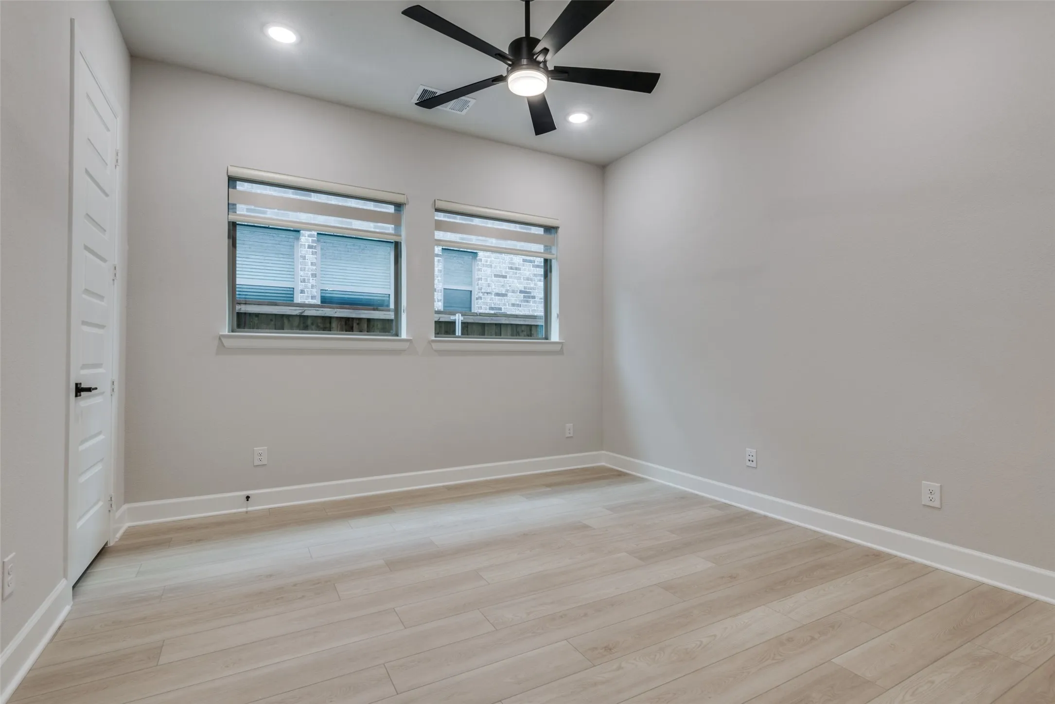 Single Family Residence For Sale in Denton County , 1469 Four Corner Lane, Little Elm, Texas 75036, 4 Bedroom, 3 Bathroom, 2 Garage spaces, 3,108 Sqft, built in 2022, mls#21403113, Real Estate Agent in Little Elm, Homes For Sale in Denton county, Homes For Sale in Little Elm, Realtor in Little Elm Texas, Real Estate Brokerage Independent Realty Texas, Luminita Cordes Realtor