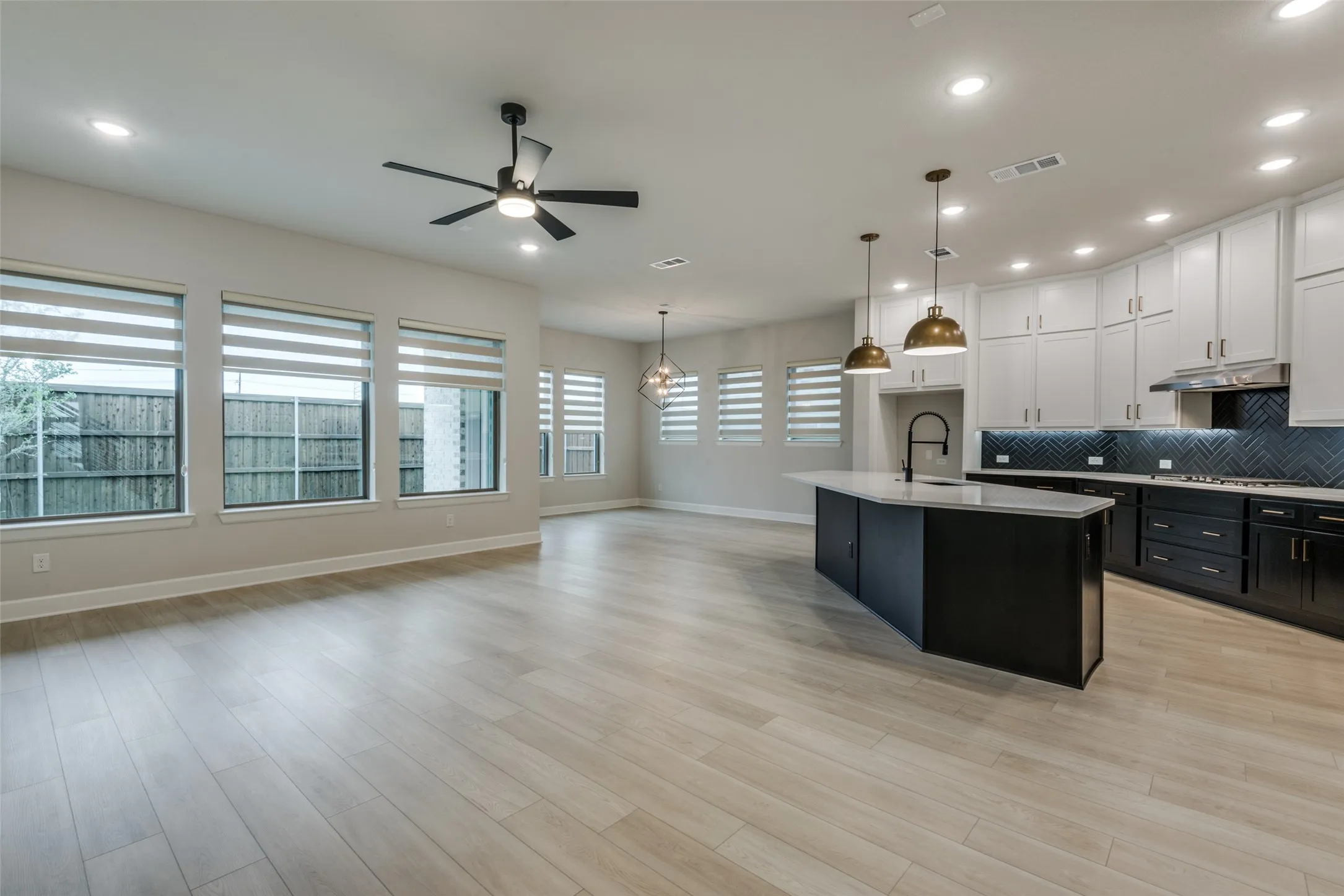 Single Family Residence For Sale in Denton County , 1469 Four Corner Lane, Little Elm, Texas 75036, 4 Bedroom, 3 Bathroom, 2 Garage spaces, 3,108 Sqft, built in 2022, mls#21403113, Real Estate Agent in Little Elm, Homes For Sale in Denton county, Homes For Sale in Little Elm, Realtor in Little Elm Texas, Real Estate Brokerage Independent Realty Texas, Luminita Cordes Realtor