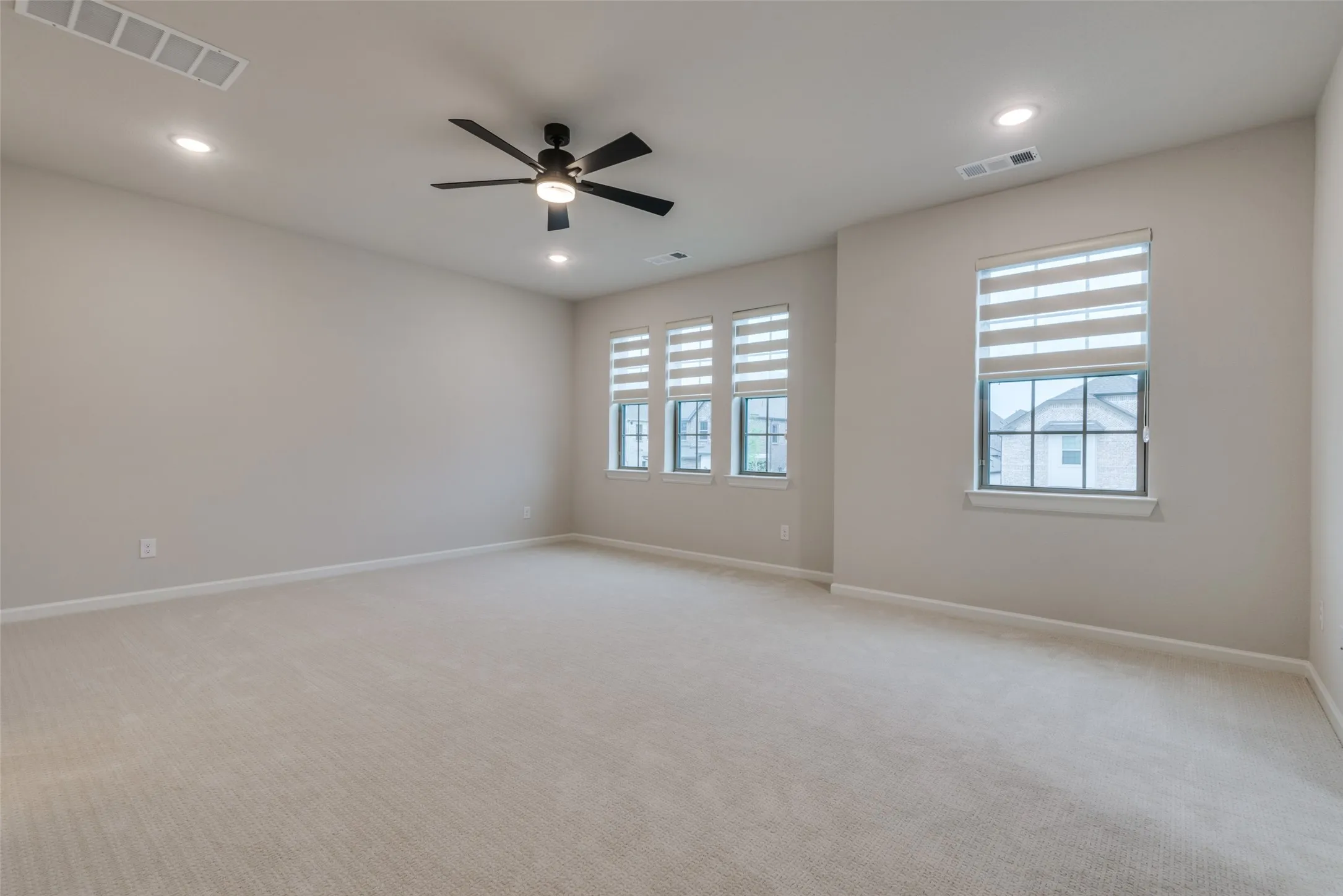 Single Family Residence For Sale in Denton County , 1469 Four Corner Lane, Little Elm, Texas 75036, 4 Bedroom, 3 Bathroom, 2 Garage spaces, 3,108 Sqft, built in 2022, mls#21403113, Real Estate Agent in Little Elm, Homes For Sale in Denton county, Homes For Sale in Little Elm, Realtor in Little Elm Texas, Real Estate Brokerage Independent Realty Texas, Luminita Cordes Realtor