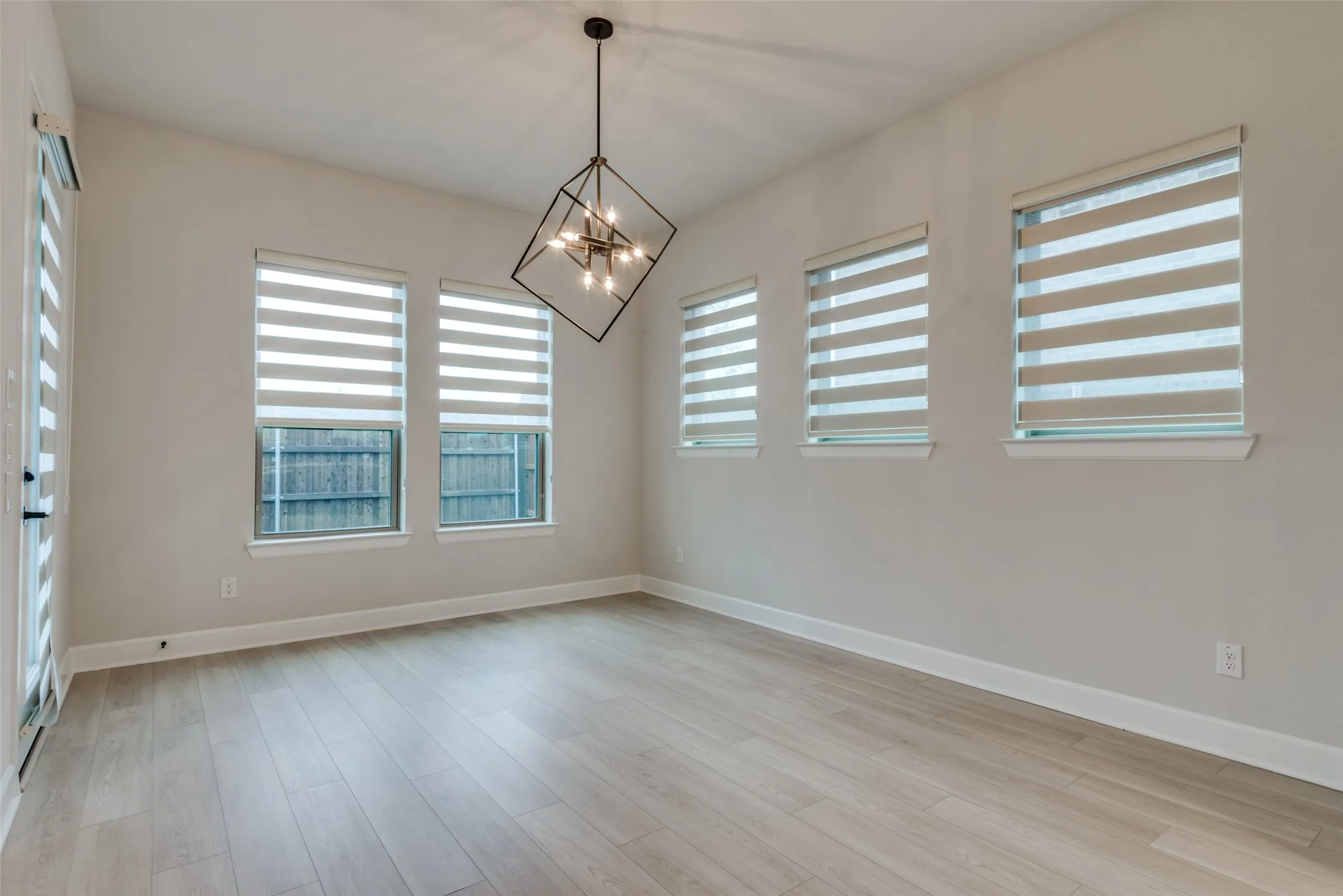 Single Family Residence For Sale in Denton County , 1469 Four Corner Lane, Little Elm, Texas 75036, 4 Bedroom, 3 Bathroom, 2 Garage spaces, 3,108 Sqft, built in 2022, mls#21403113, Real Estate Agent in Little Elm, Homes For Sale in Denton county, Homes For Sale in Little Elm, Realtor in Little Elm Texas, Real Estate Brokerage Independent Realty Texas, Luminita Cordes Realtor