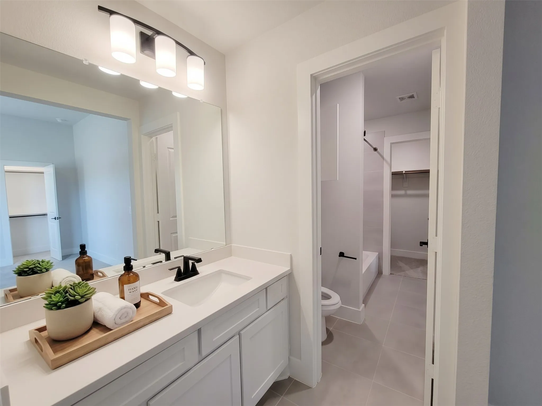 Single Family Residence For Sale in Ellis County , 1801 Hidden Creek Drive, Midlothian, Texas 76065, 4 Bedroom, 4 Bathroom, 3 Garage spaces, 3,281 Sqft, built in 2025, mls#21403109, Real Estate Agent in Midlothian, Homes For Sale in Ellis county, Homes For Sale in Midlothian, Realtor in Midlothian Texas, Real Estate Brokerage Independent Realty Texas, Luminita Cordes Realtor