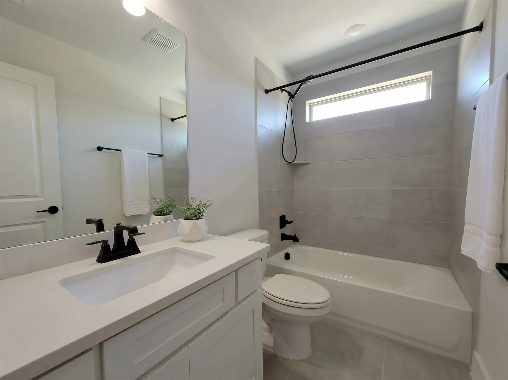 Single Family Residence For Sale in Ellis County , 1801 Hidden Creek Drive, Midlothian, Texas 76065, 4 Bedroom, 4 Bathroom, 3 Garage spaces, 3,281 Sqft, built in 2025, mls#21403109, Real Estate Agent in Midlothian, Homes For Sale in Ellis county, Homes For Sale in Midlothian, Realtor in Midlothian Texas, Real Estate Brokerage Independent Realty Texas, Luminita Cordes Realtor