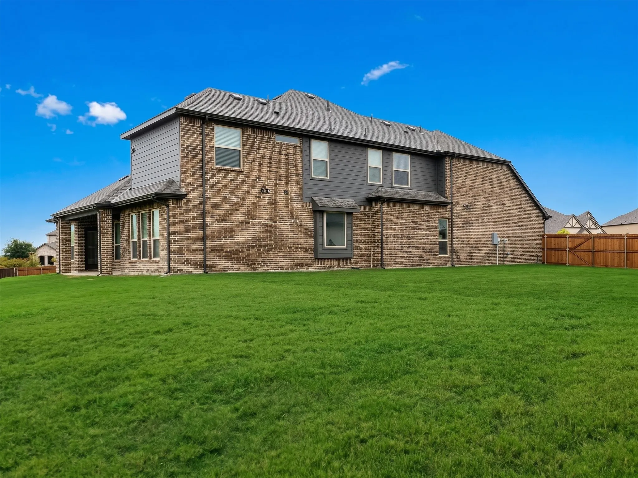 Single Family Residence For Sale in Ellis County , 1801 Hidden Creek Drive, Midlothian, Texas 76065, 4 Bedroom, 4 Bathroom, 3 Garage spaces, 3,281 Sqft, built in 2025, mls#21403109, Real Estate Agent in Midlothian, Homes For Sale in Ellis county, Homes For Sale in Midlothian, Realtor in Midlothian Texas, Real Estate Brokerage Independent Realty Texas, Luminita Cordes Realtor