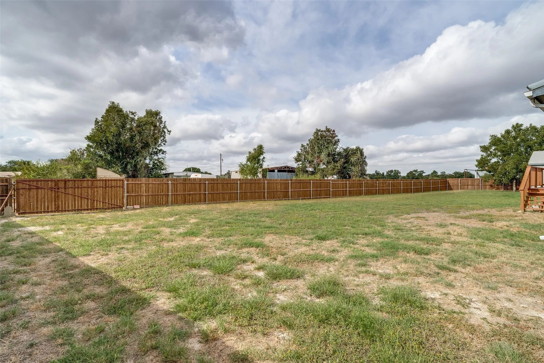 Spacious yard