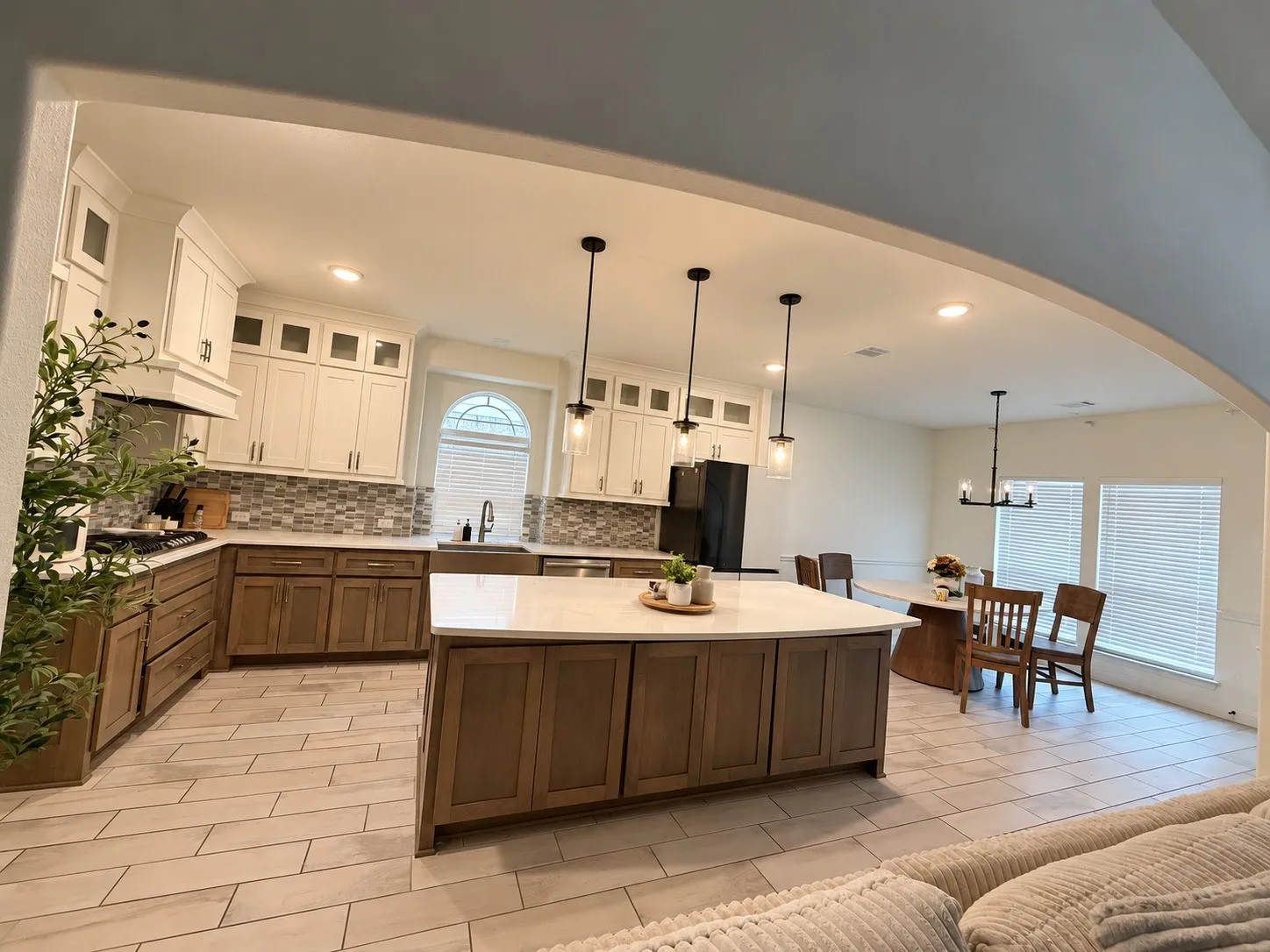 Single Family Residence For Rent in Tarrant County , 5412 Caesar Creek Court, Fort Worth, Texas 76179, 5 Bedroom, 4 Bathroom, 2 Garage spaces, 4,172 Sqft, built in 2022, mls#21401842, Real Estate Agent in Fort Worth, Homes For Rent in Tarrant county, Homes For Rent in Fort Worth, Realtor in Fort Worth Texas, Real Estate Brokerage Independent Realty Texas, Luminita Cordes Realtor