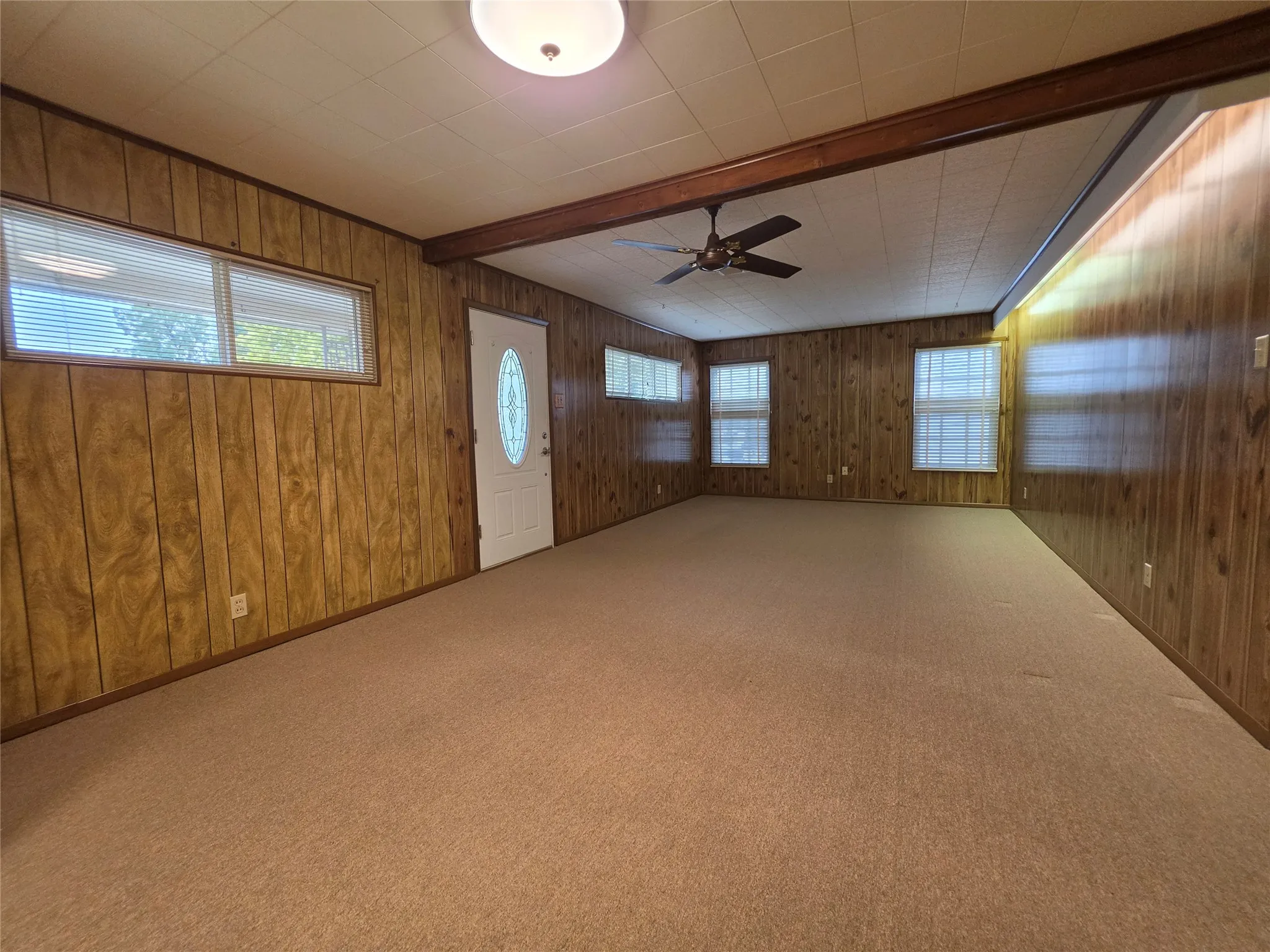 Single Family Residence For Sale in Tarrant County , 3750 Honeysuckle Avenue, Fort Worth, Texas 76111, 3 Bedroom, 2 Bathroom, 1 Garage spaces, 2,200 Sqft, built in 1947, mls#21401910, Real Estate Agent in Fort Worth, Homes For Sale in Tarrant county, Homes For Sale in Fort Worth, Realtor in Fort Worth Texas, Real Estate Brokerage Independent Realty Texas, Luminita Cordes Realtor