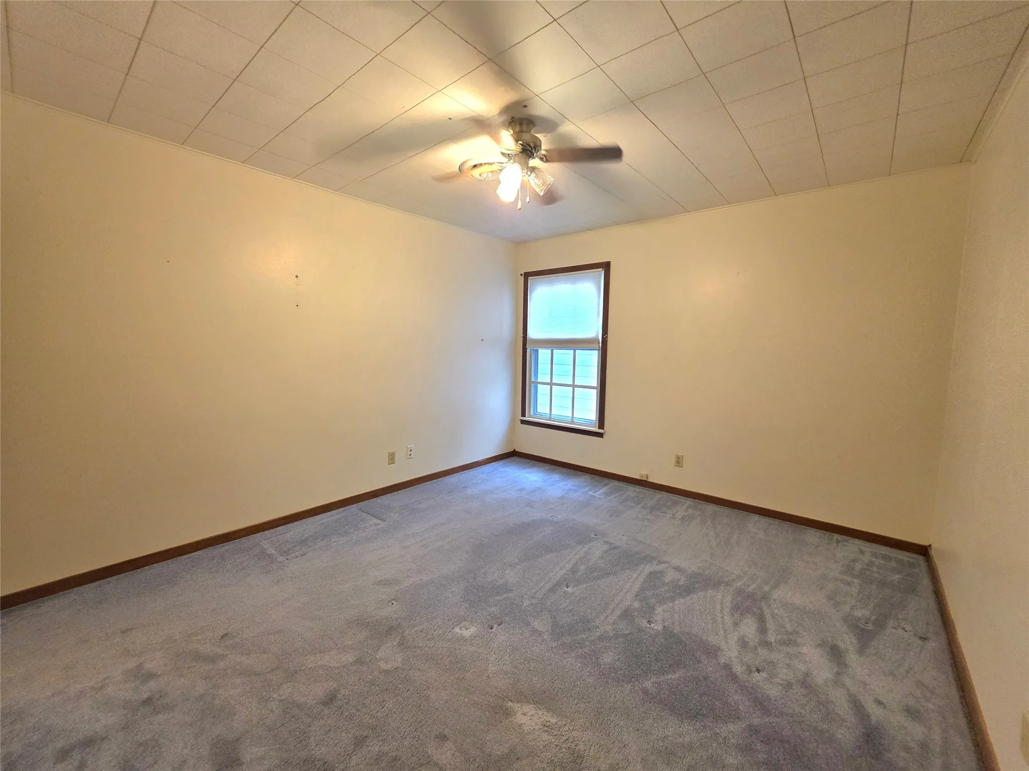 Single Family Residence For Sale in Tarrant County , 3750 Honeysuckle Avenue, Fort Worth, Texas 76111, 3 Bedroom, 2 Bathroom, 1 Garage spaces, 2,200 Sqft, built in 1947, mls#21401910, Real Estate Agent in Fort Worth, Homes For Sale in Tarrant county, Homes For Sale in Fort Worth, Realtor in Fort Worth Texas, Real Estate Brokerage Independent Realty Texas, Luminita Cordes Realtor