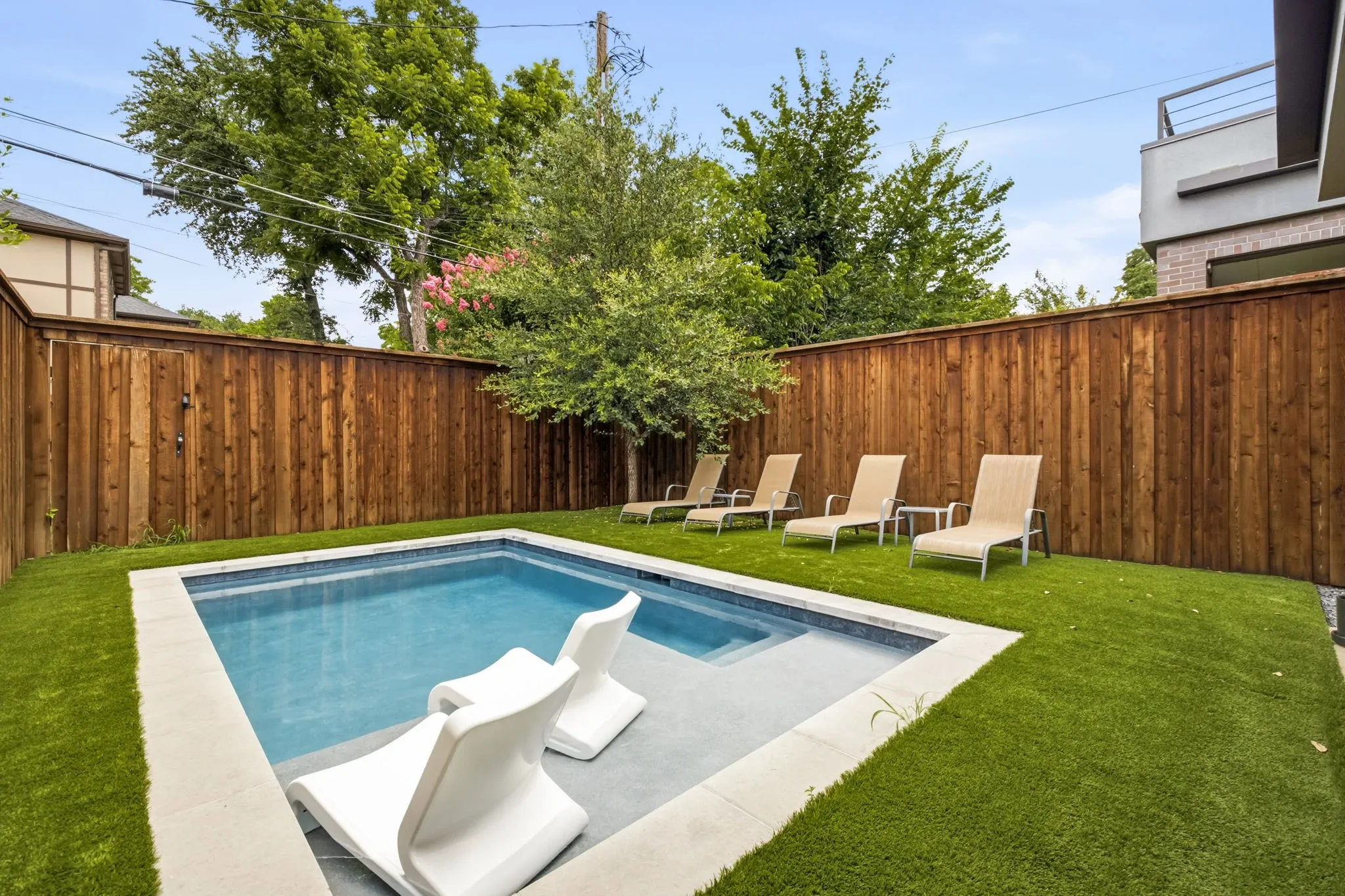 Single Family Residence For Rent in Dallas County , 5133 Vickery Boulevard, Dallas, Texas 75206, 3 Bedroom, 5 Bathroom, 2 Garage spaces, 4,001 Sqft, built in 2023, mls#21403128, Real Estate Agent in Dallas, Homes For Rent in Dallas county, Homes For Rent in Dallas, Realtor in Dallas Texas, Real Estate Brokerage Independent Realty Texas, Luminita Cordes Realtor
