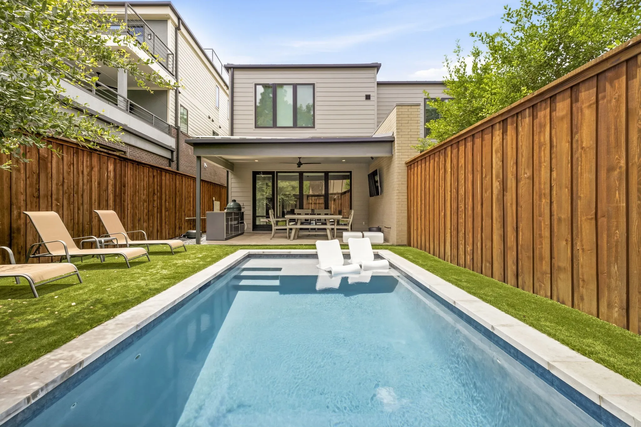 Single Family Residence For Rent in Dallas County , 5133 Vickery Boulevard, Dallas, Texas 75206, 3 Bedroom, 5 Bathroom, 2 Garage spaces, 4,001 Sqft, built in 2023, mls#21403128, Real Estate Agent in Dallas, Homes For Rent in Dallas county, Homes For Rent in Dallas, Realtor in Dallas Texas, Real Estate Brokerage Independent Realty Texas, Luminita Cordes Realtor