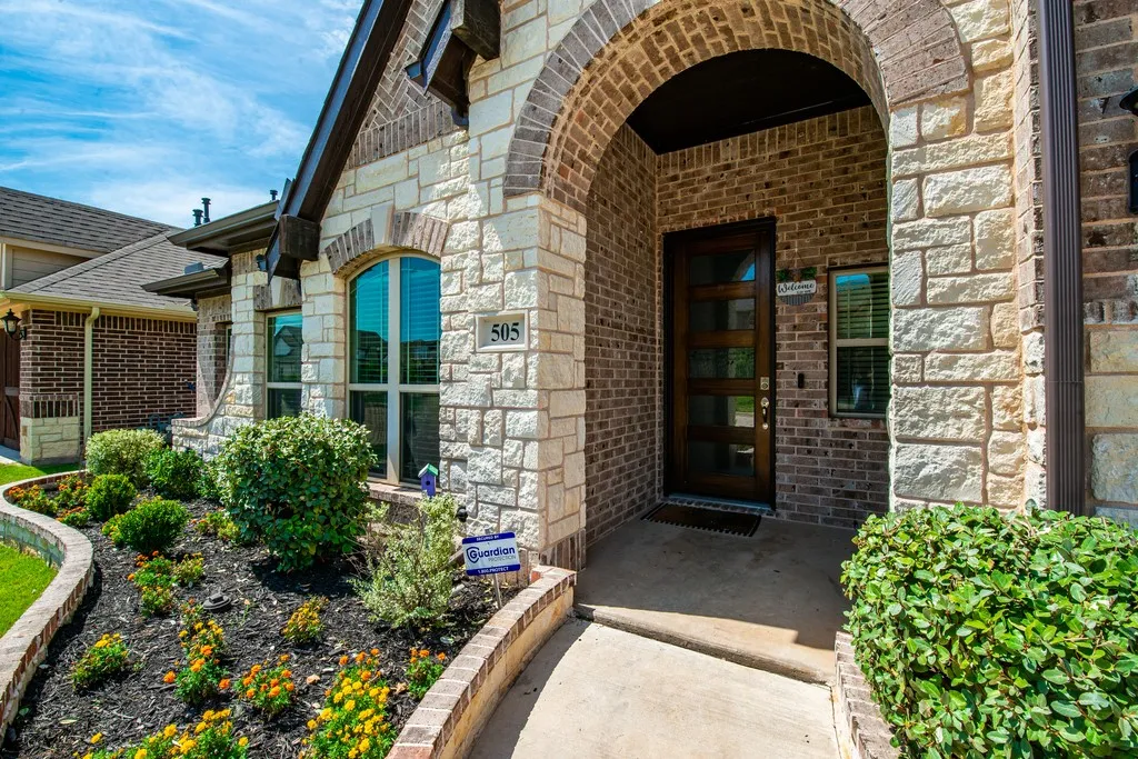 Single Family Residence For Rent in Johnson County , 505 Livia Street, Burleson, Texas 76028, 5 Bedroom, 3 Bathroom, 2 Garage spaces, 3,245 Sqft, built in 2022, mls#21399653, Real Estate Agent in Burleson, Homes For Rent in Johnson county, Homes For Rent in Burleson, Realtor in Burleson Texas, Real Estate Brokerage Independent Realty Texas, Luminita Cordes Realtor