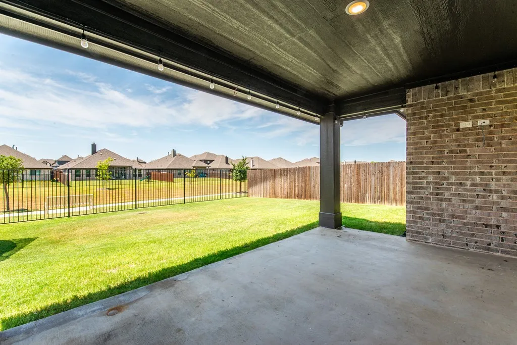 Single Family Residence For Rent in Johnson County , 505 Livia Street, Burleson, Texas 76028, 5 Bedroom, 3 Bathroom, 2 Garage spaces, 3,245 Sqft, built in 2022, mls#21399653, Real Estate Agent in Burleson, Homes For Rent in Johnson county, Homes For Rent in Burleson, Realtor in Burleson Texas, Real Estate Brokerage Independent Realty Texas, Luminita Cordes Realtor
