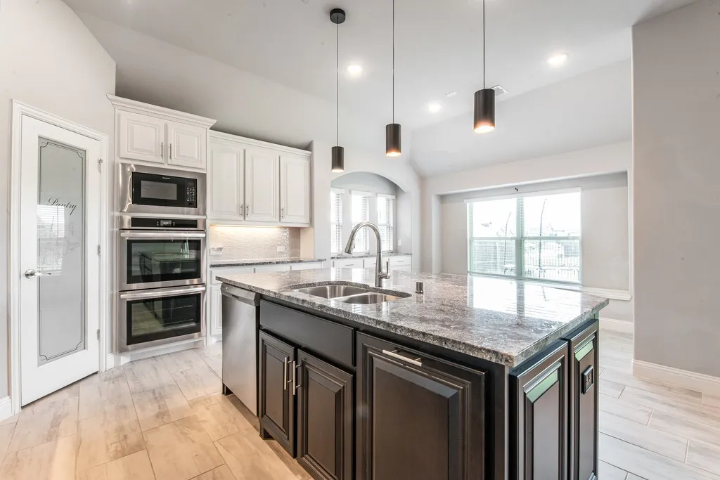 Single Family Residence For Rent in Johnson County , 505 Livia Street, Burleson, Texas 76028, 5 Bedroom, 3 Bathroom, 2 Garage spaces, 3,245 Sqft, built in 2022, mls#21399653, Real Estate Agent in Burleson, Homes For Rent in Johnson county, Homes For Rent in Burleson, Realtor in Burleson Texas, Real Estate Brokerage Independent Realty Texas, Luminita Cordes Realtor