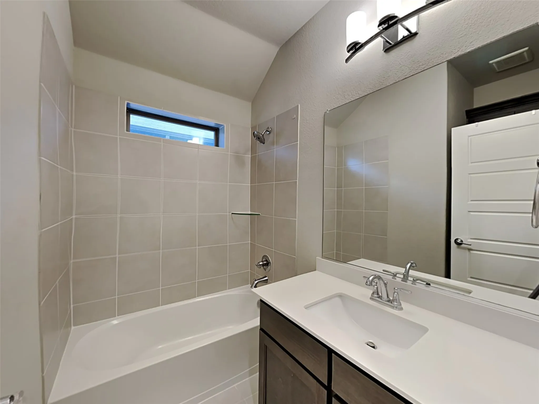 Single Family Residence For Rent in Denton County , 8262 Ottowa Ridge, Frisco, Texas 75034, 4 Bedroom, 4 Bathroom, 2 Garage spaces, 3,517 Sqft, built in 2019, mls#21403102, Real Estate Agent in Frisco, Homes For Rent in Denton county, Homes For Rent in Frisco, Realtor in Frisco Texas, Real Estate Brokerage Independent Realty Texas, Luminita Cordes Realtor