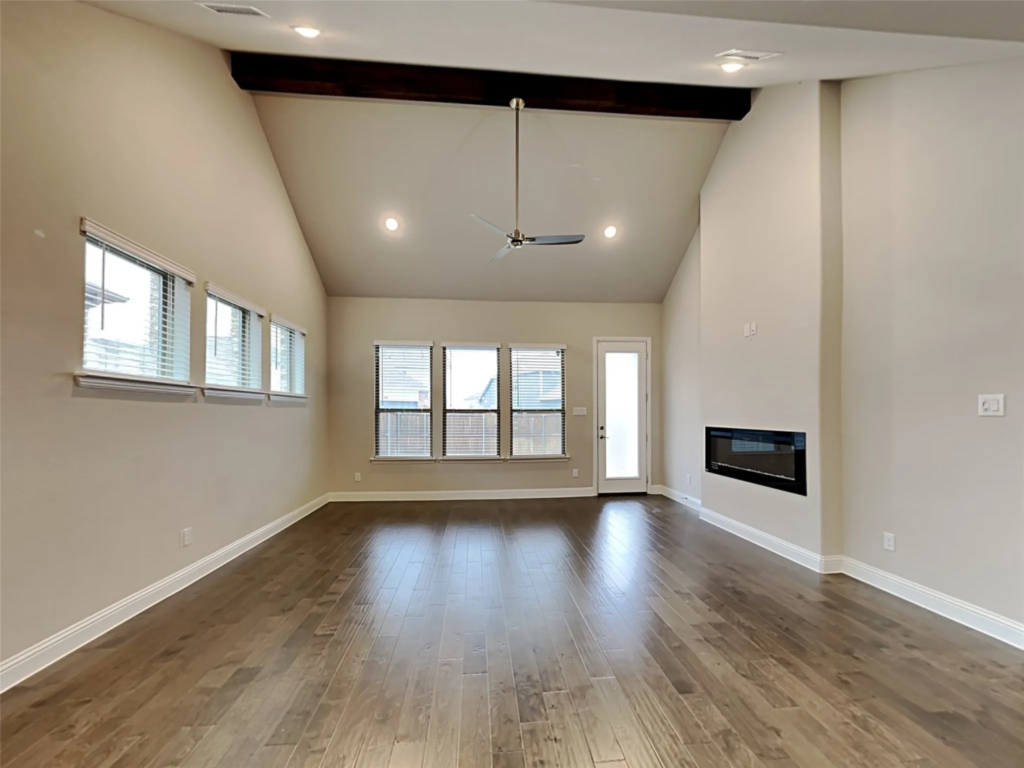 Single Family Residence For Rent in Denton County , 8262 Ottowa Ridge, Frisco, Texas 75034, 4 Bedroom, 4 Bathroom, 2 Garage spaces, 3,517 Sqft, built in 2019, mls#21403102, Real Estate Agent in Frisco, Homes For Rent in Denton county, Homes For Rent in Frisco, Realtor in Frisco Texas, Real Estate Brokerage Independent Realty Texas, Luminita Cordes Realtor