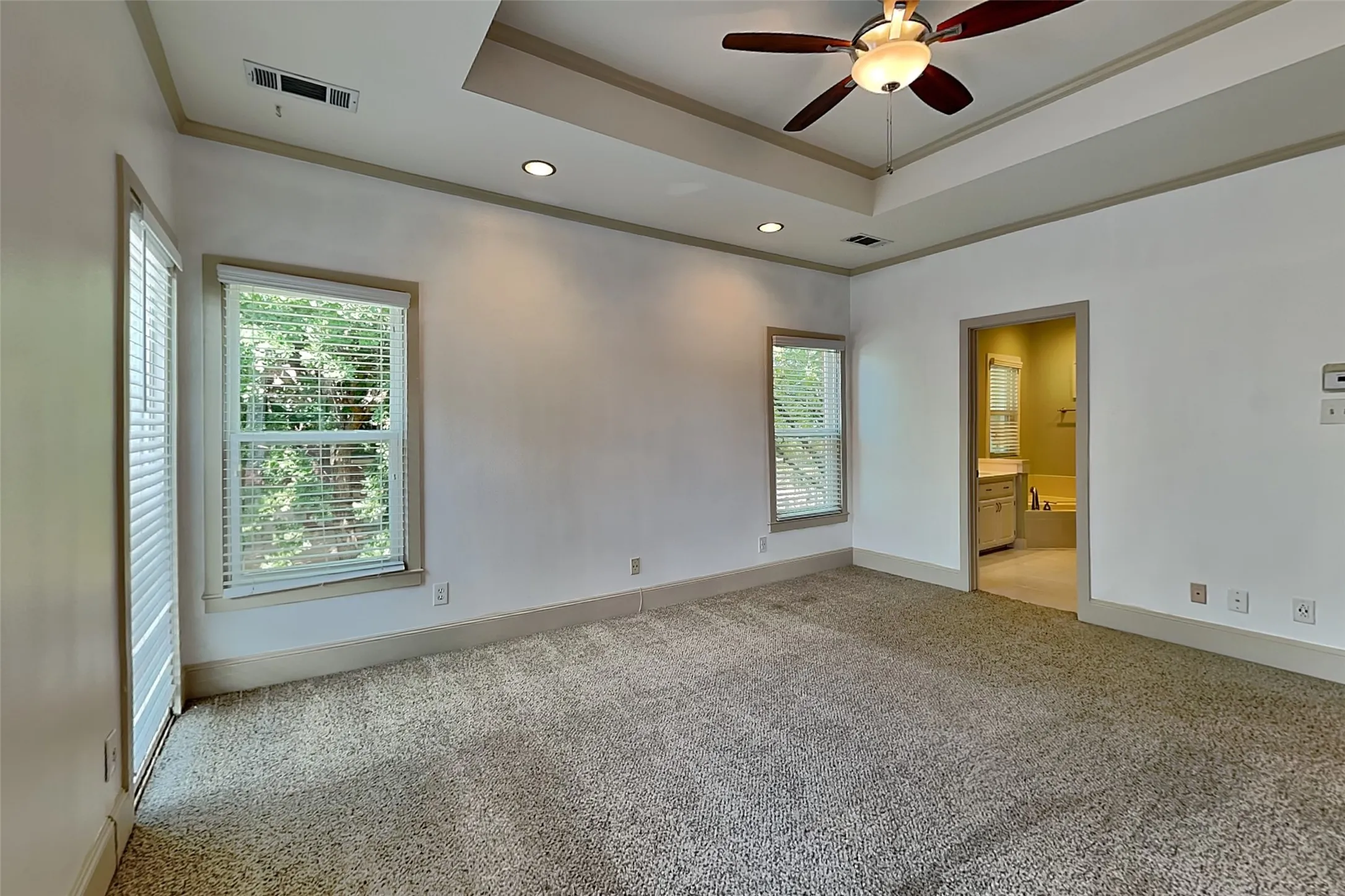 Single Family Residence For Rent in Dallas County , 3420 Binkley Avenue, University Park, Texas 75205, 3 Bedroom, 5 Bathroom, 2 Garage spaces, 2,592 Sqft, built in 1985, mls#21403099, Real Estate Agent in University Park, Homes For Rent in Dallas county, Homes For Rent in University Park, Realtor in University Park Texas, Real Estate Brokerage Independent Realty Texas, Luminita Cordes Realtor